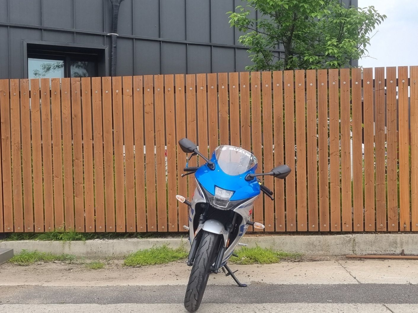 스즈키 GSX R 125 ABS thumb 2