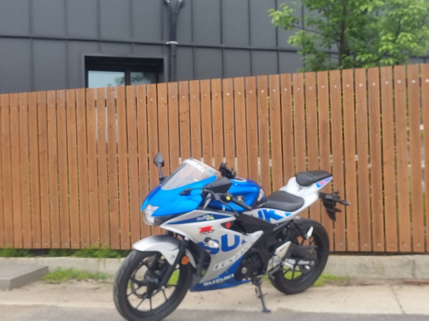 스즈키 GSX R 125 ABS more