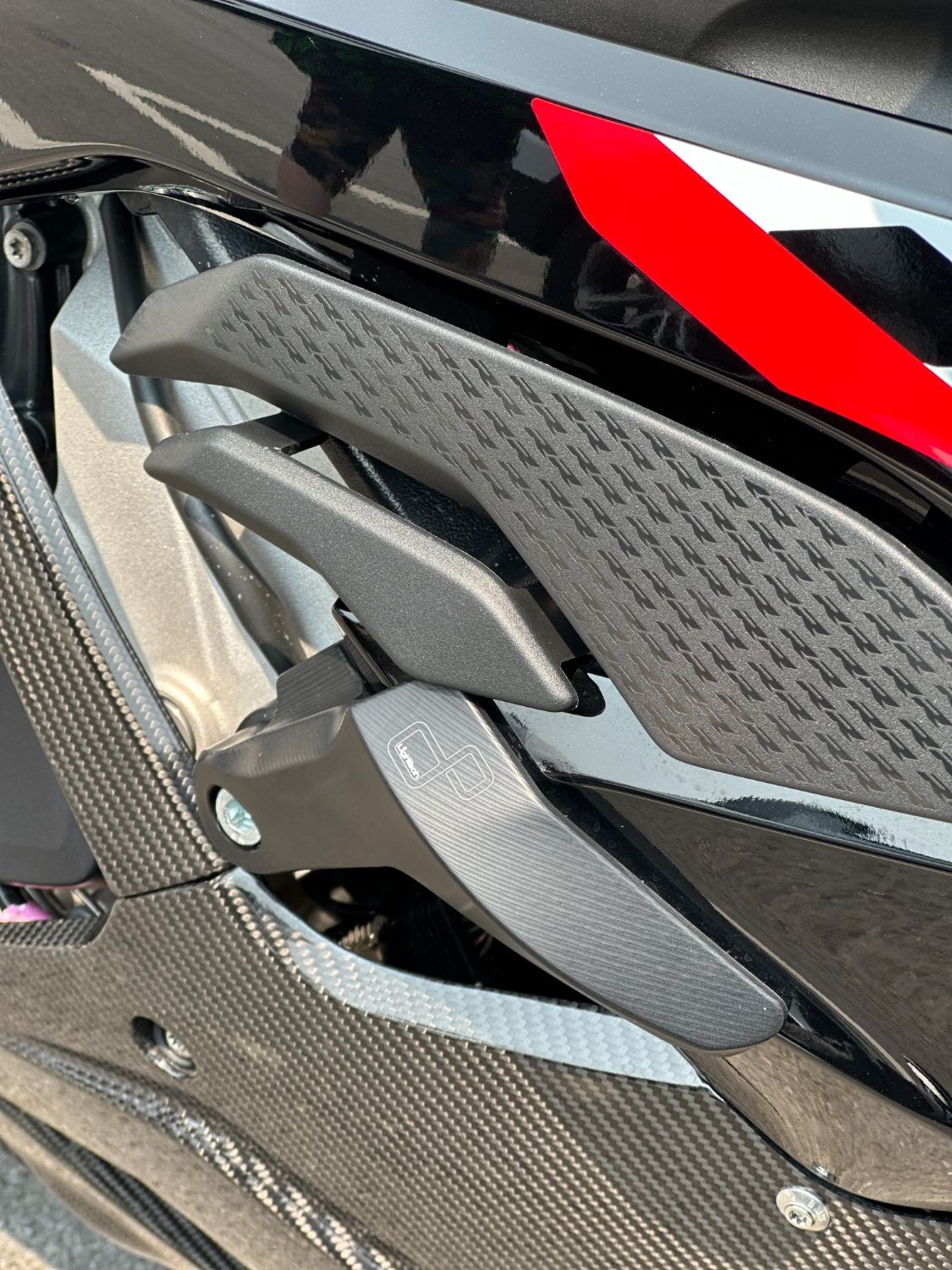 BMW S 1000 RR 2024 실버 사진 4