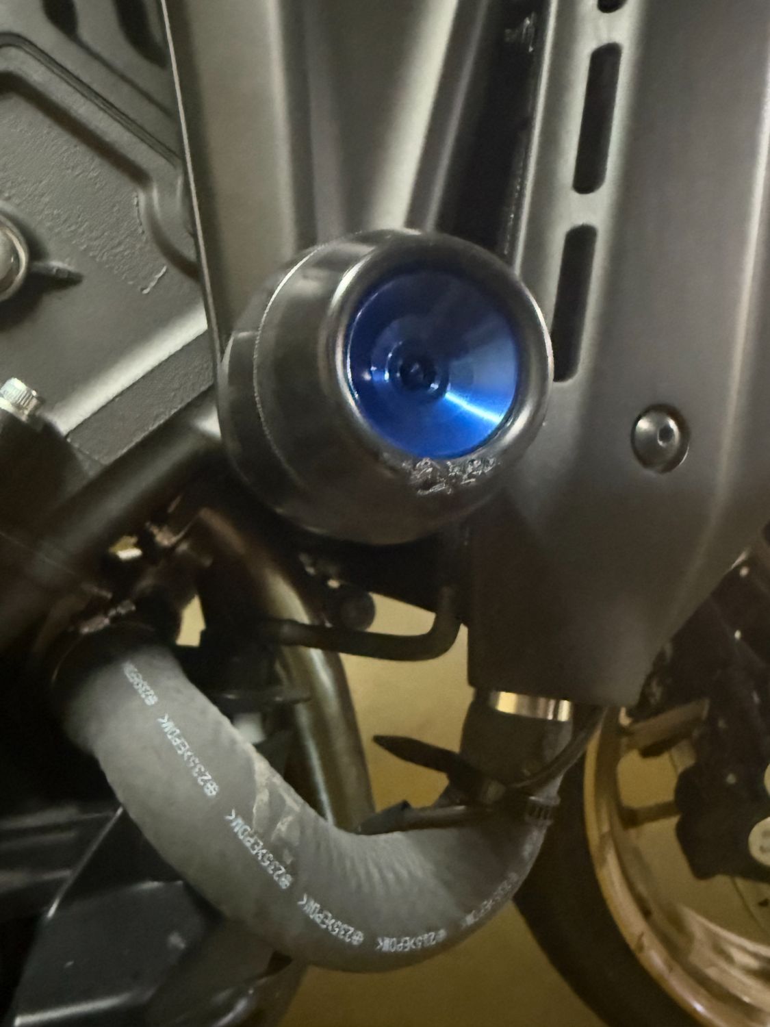 야마하 XSR 900 2023 옐로 사진 4