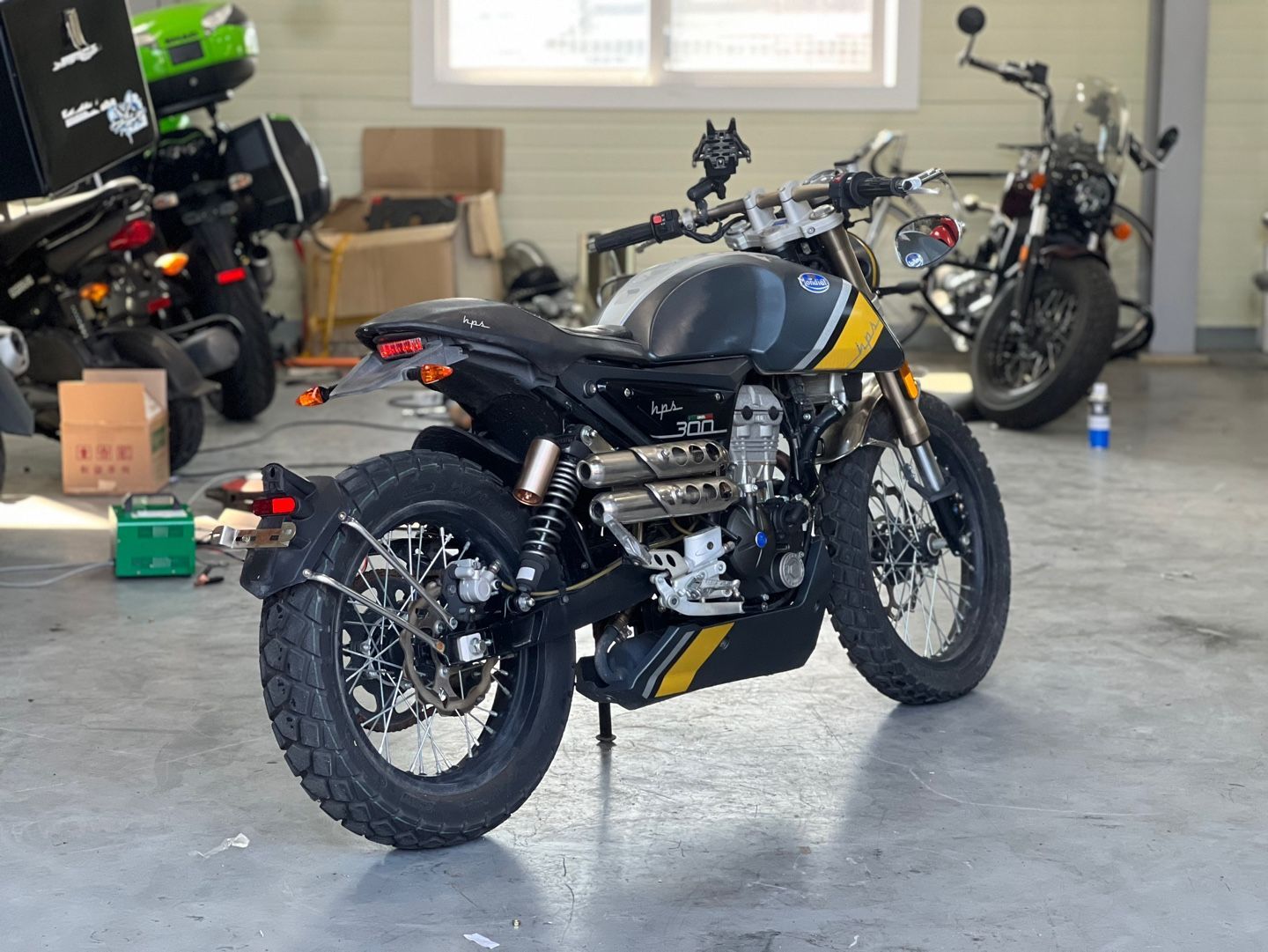 몬디알 힙스터 125 more