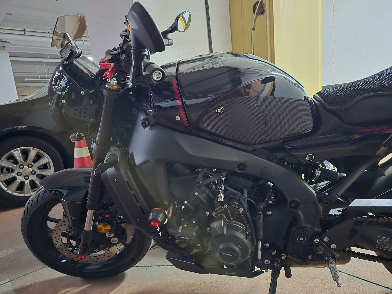 야마하 XSR 900 2023 블랙 사진 4
