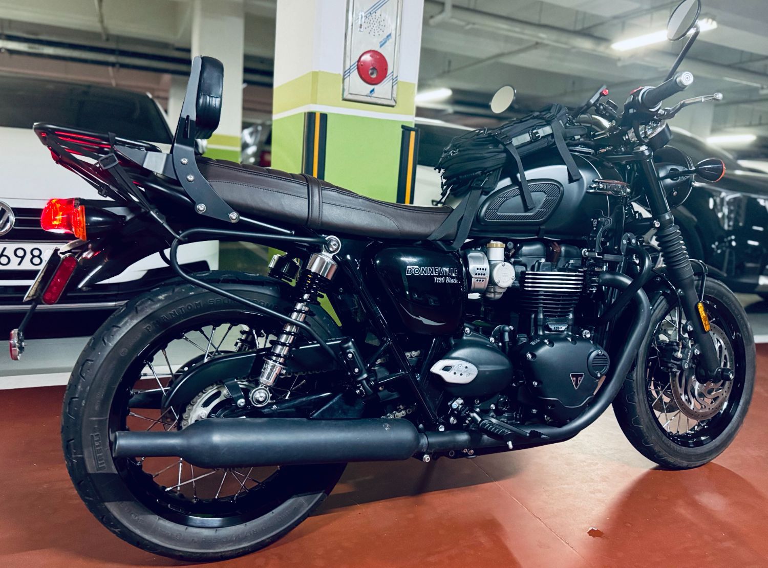 트라이엄프 본네빌 T120 블랙 2023 블랙 사진 6