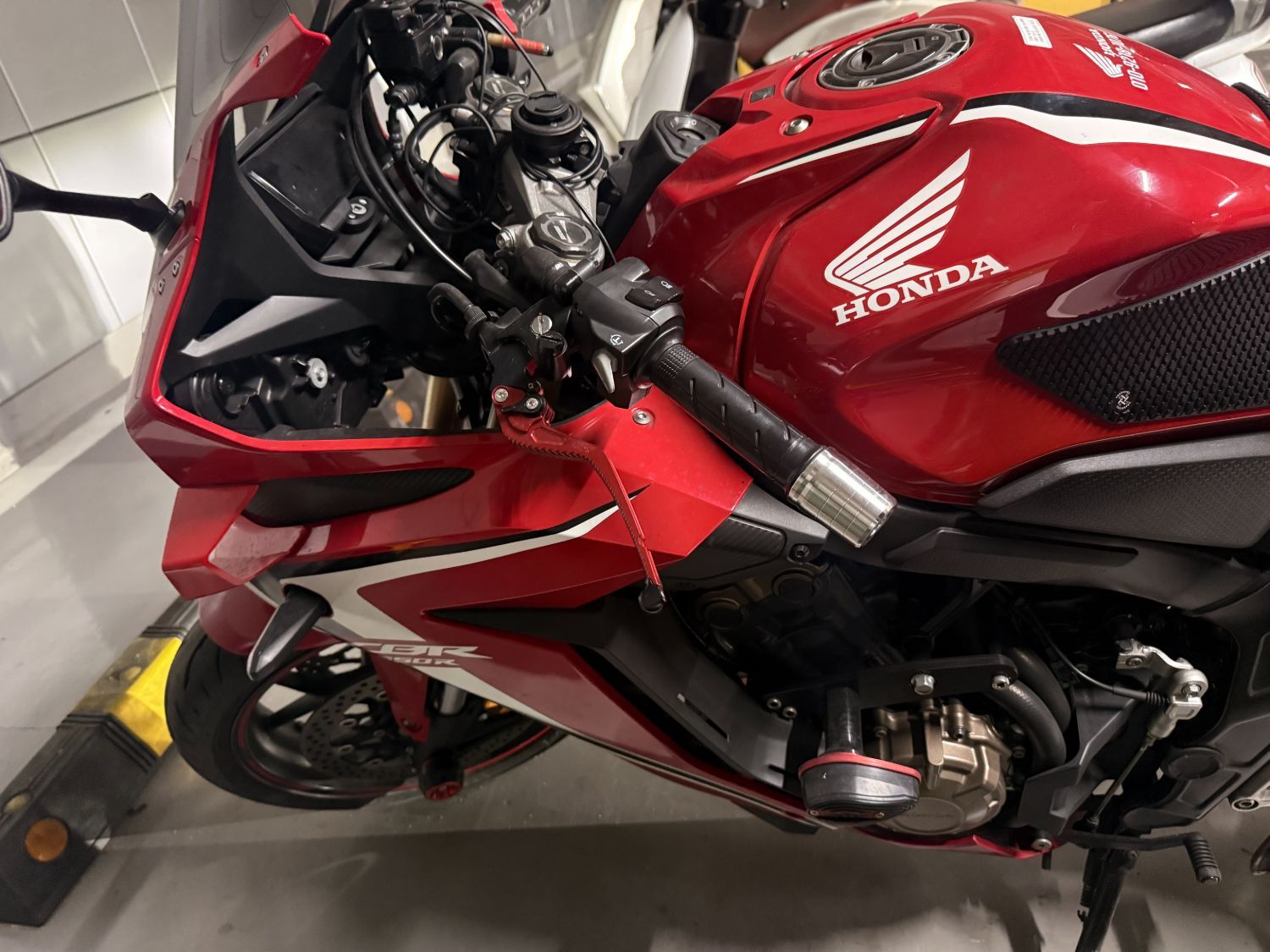혼다 CBR 650 R 2020 레드 사진 2