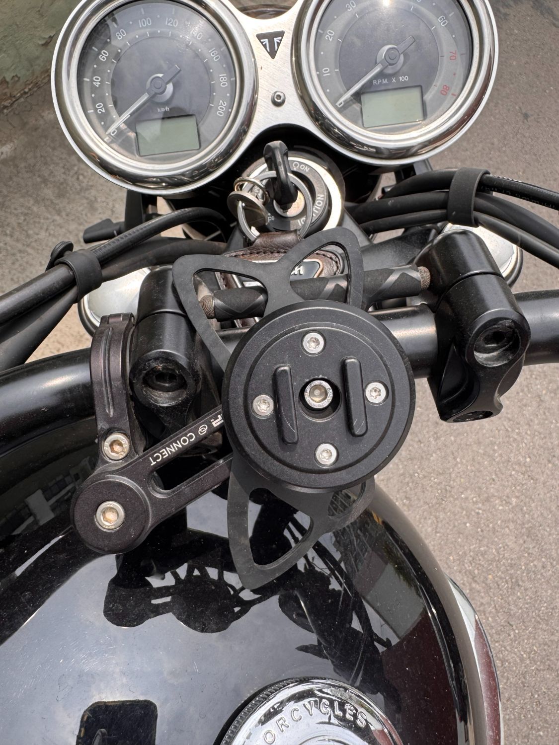 트라이엄프 본네빌 T120 블랙 2019 블랙 사진 7