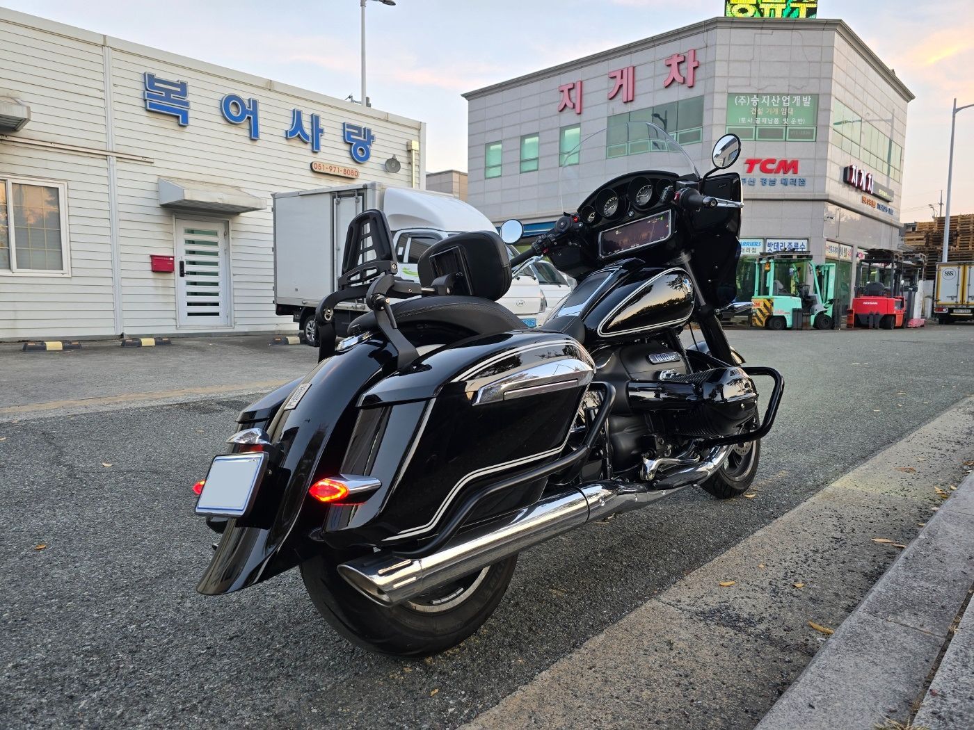 BMW R 18 B 2023 블랙 사진 5