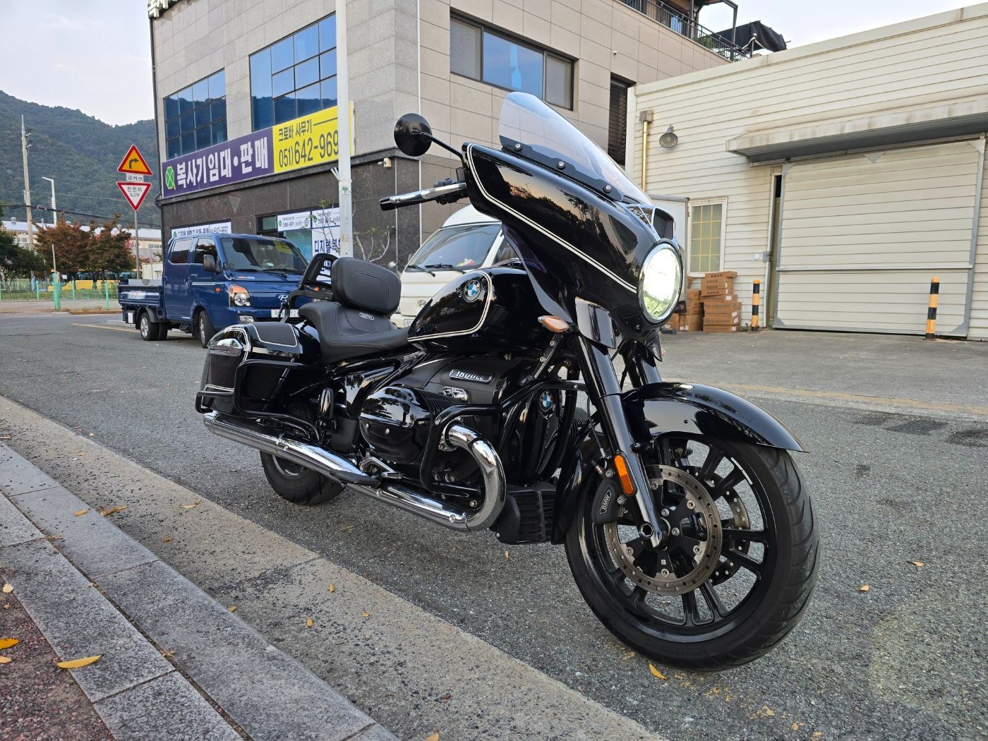 BMW R 18 B 2023 블랙 사진 7