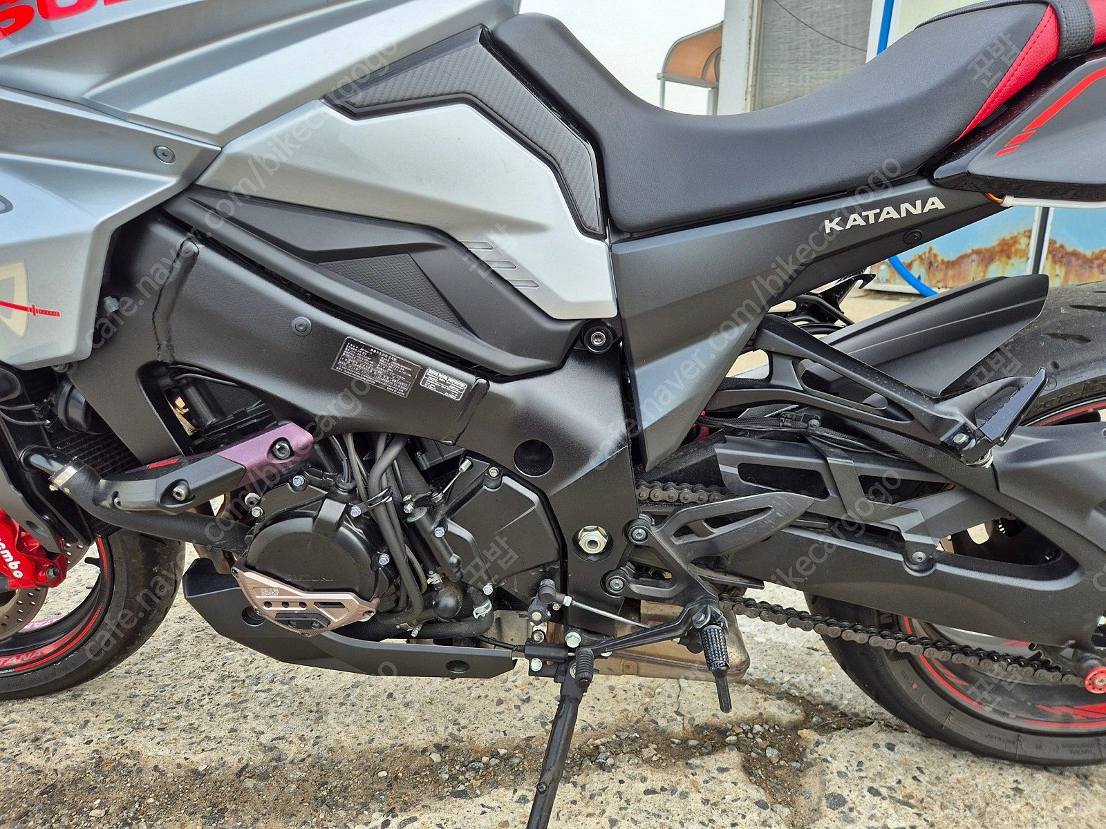 스즈키 카타나 1000 thumb 2