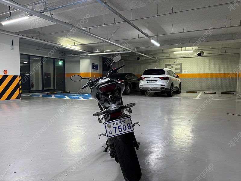 혼다 CB 125 R thumb 2