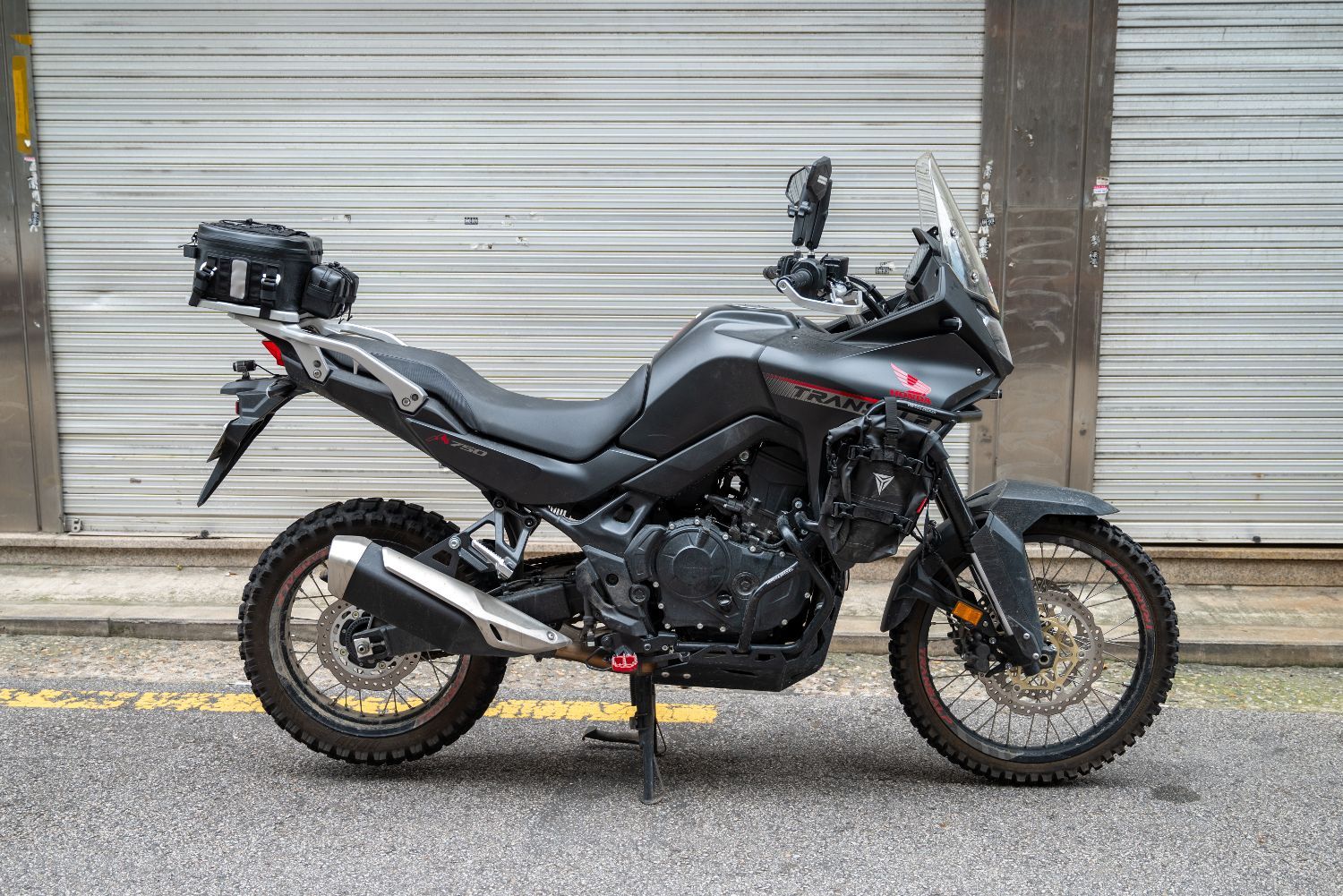 혼다 XL750 TRANSALP 2023 블랙 사진 2