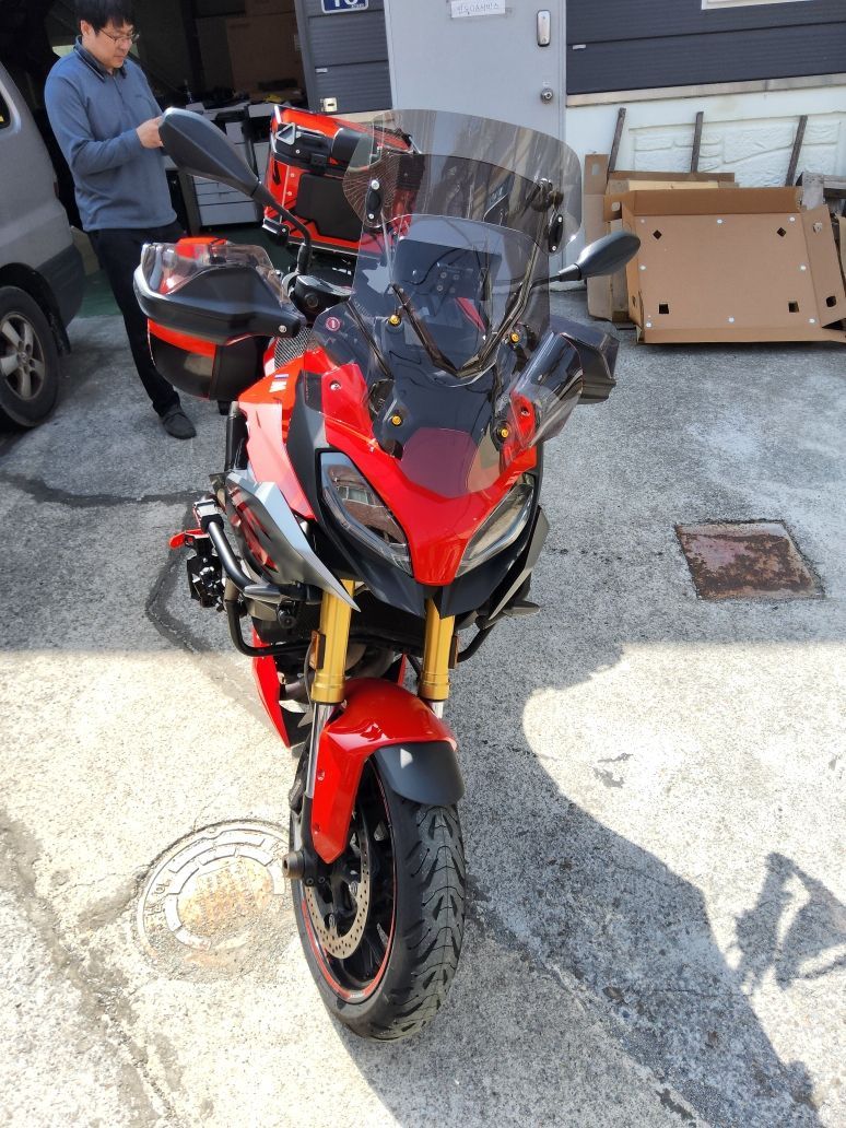 BMW F 900 XR 2021 레드 사진 4