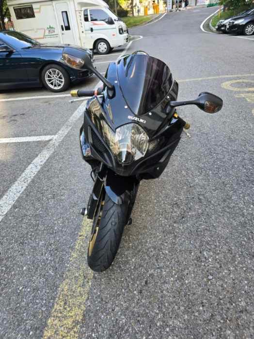 스즈키 GSX R 750 main