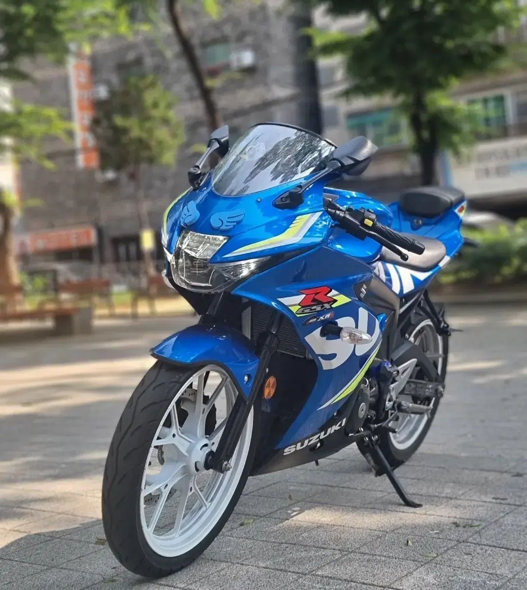 스즈키 GSX R 125 ABS thumb 2