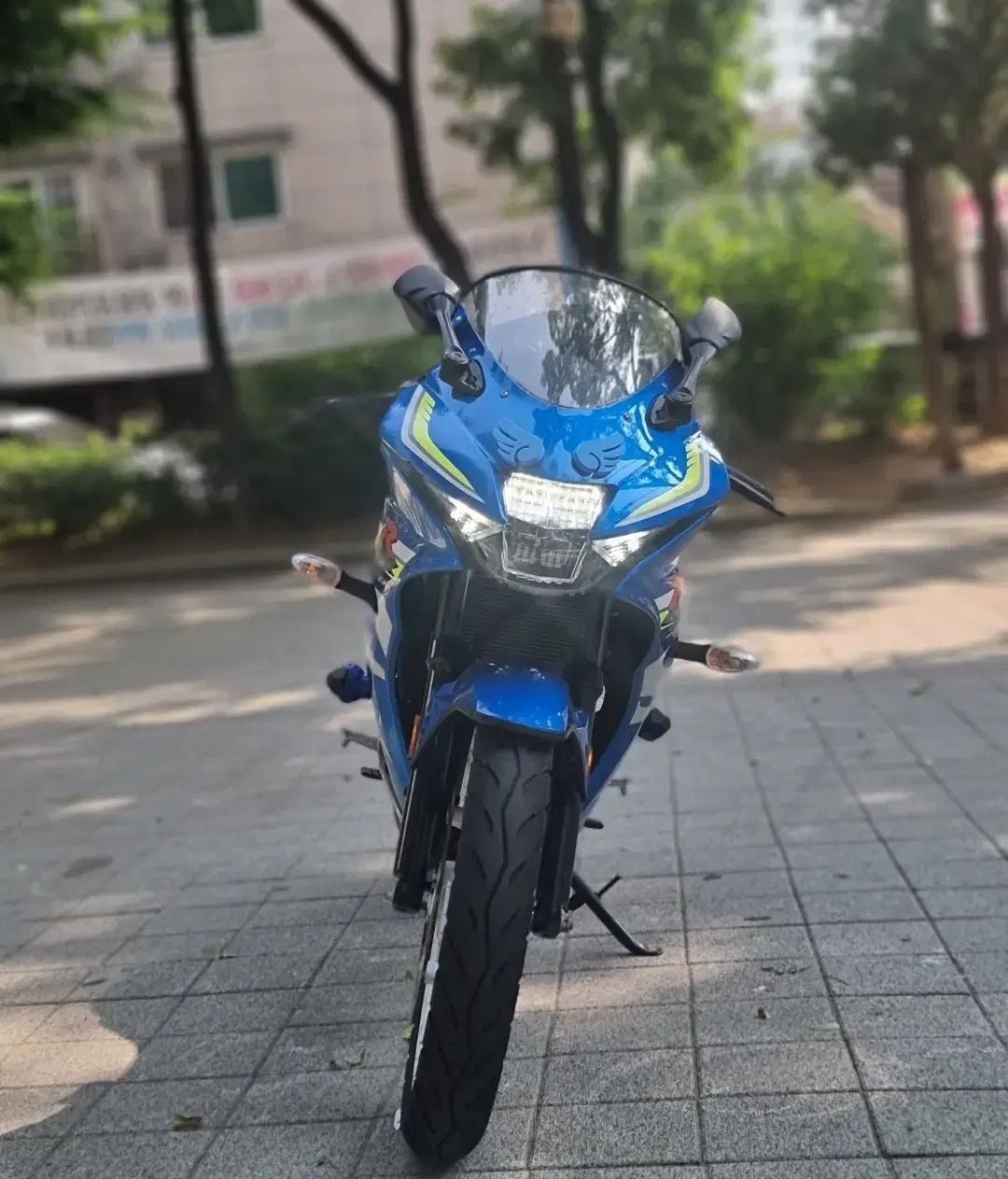 스즈키 GSX R 125 ABS more