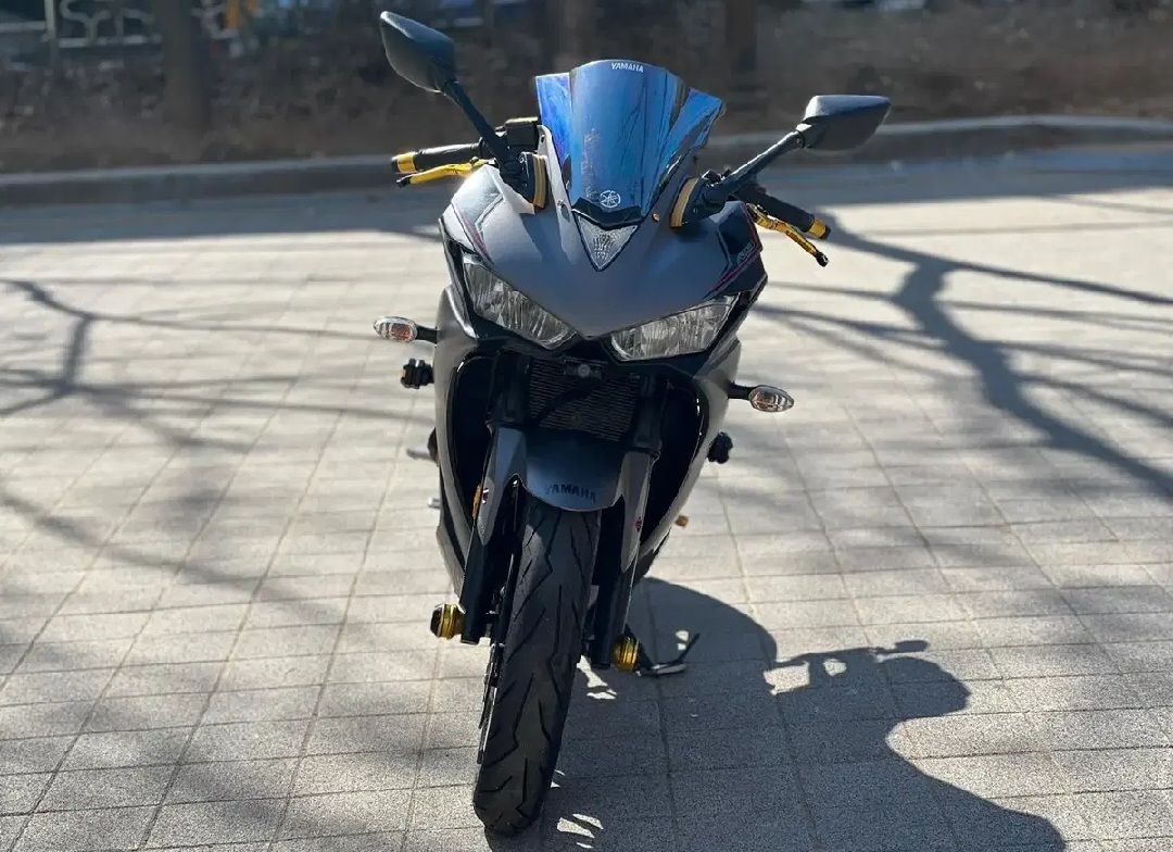 야마하 YZF R3 thumb 2