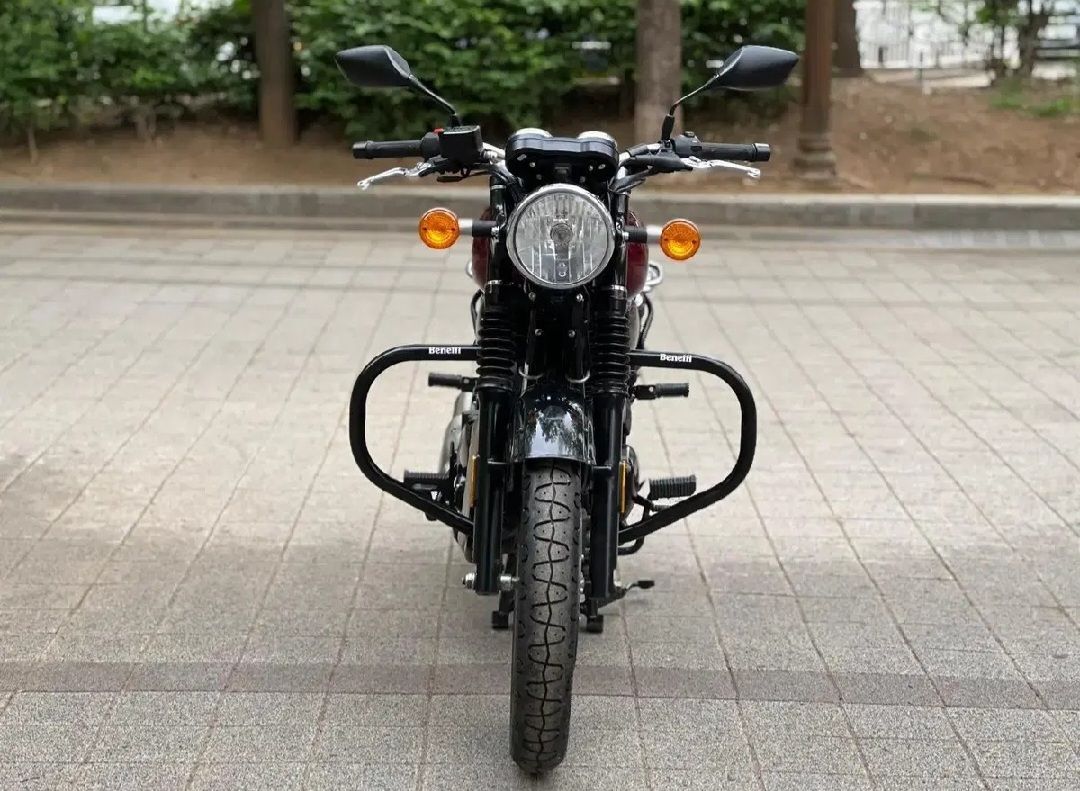 베넬리 임페리알레 400 ABS thumb 2