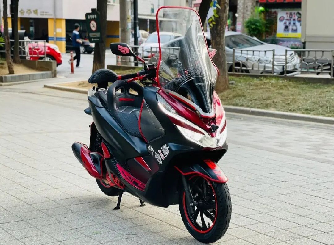 혼다 PCX 125 more