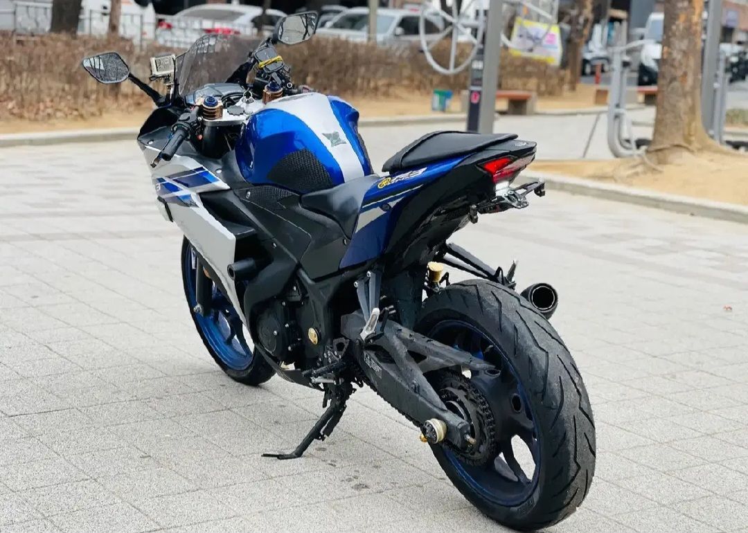 야마하 YZF R3 more
