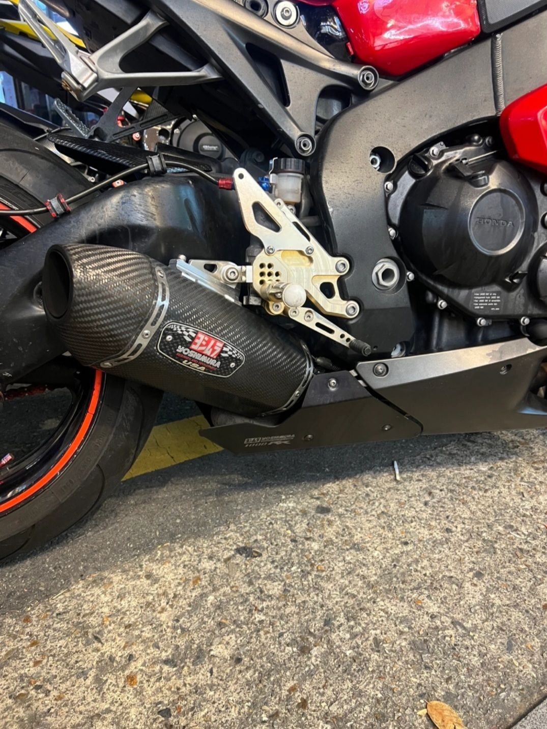 혼다 CBR 1000 RR 2008 레드 사진 3