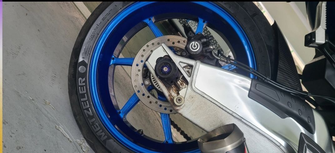 BMW HP4 컴피티션 2014 화이트 사진 8