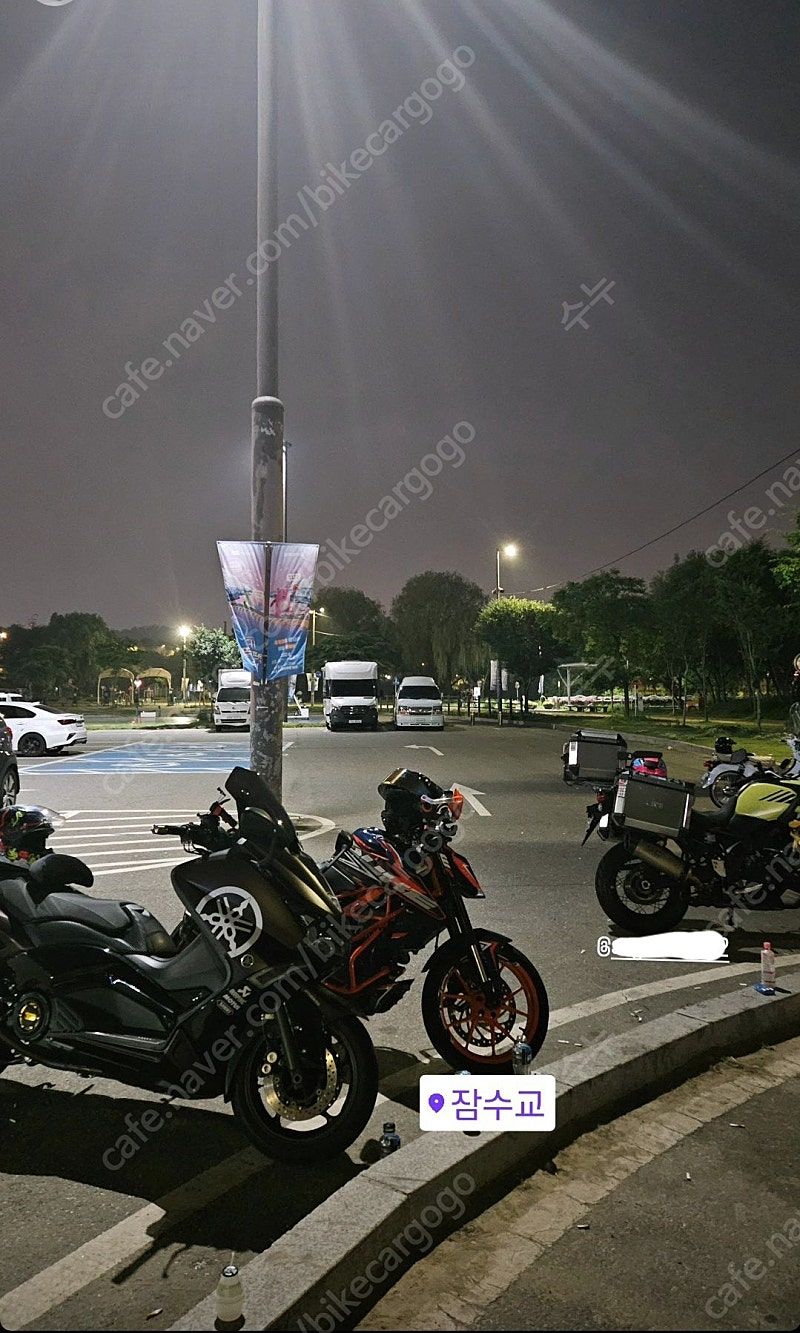 야마하 TMAX 530 more