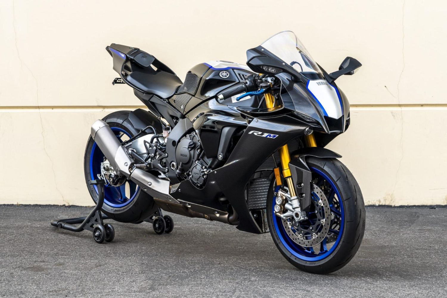 야마하 YZF R1 2019 블랙 사진 1