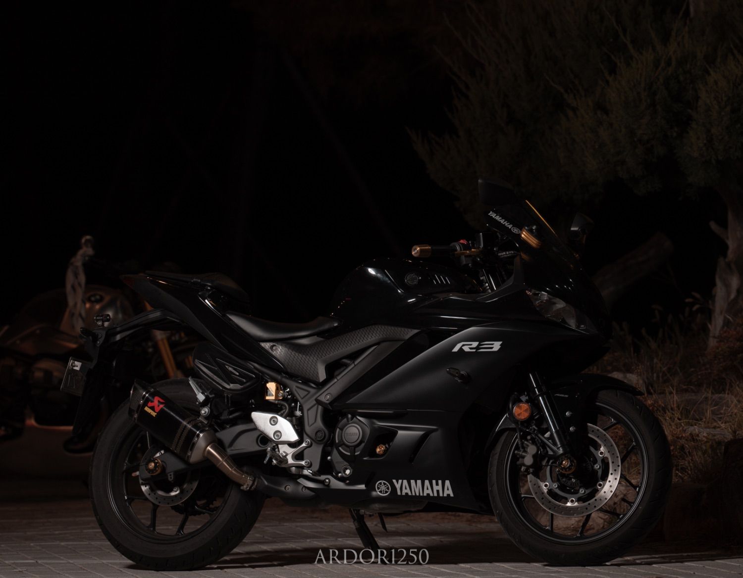 야마하 YZF R3 main