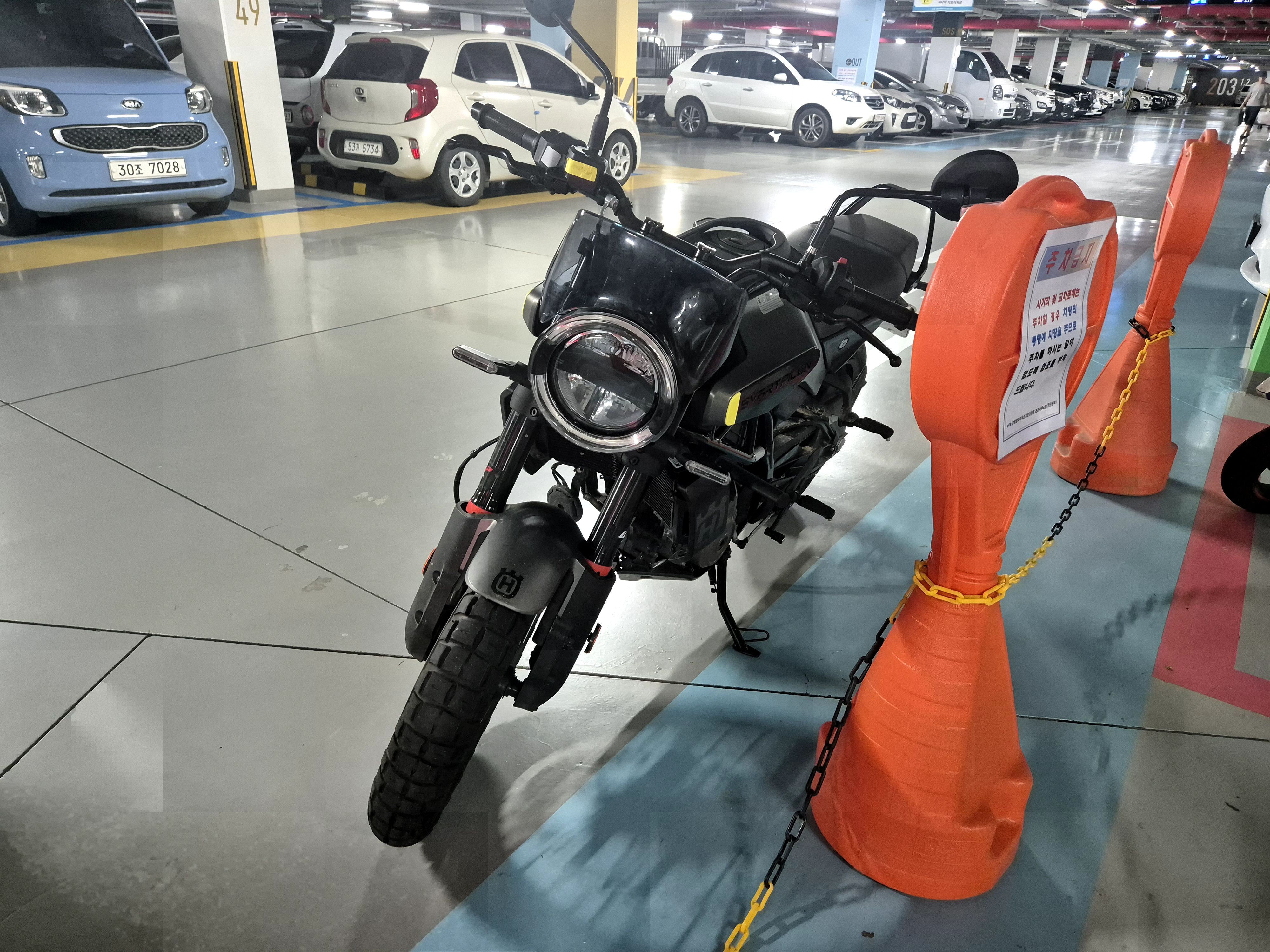 허스크바나 스바르트필렌 125 thumb 2