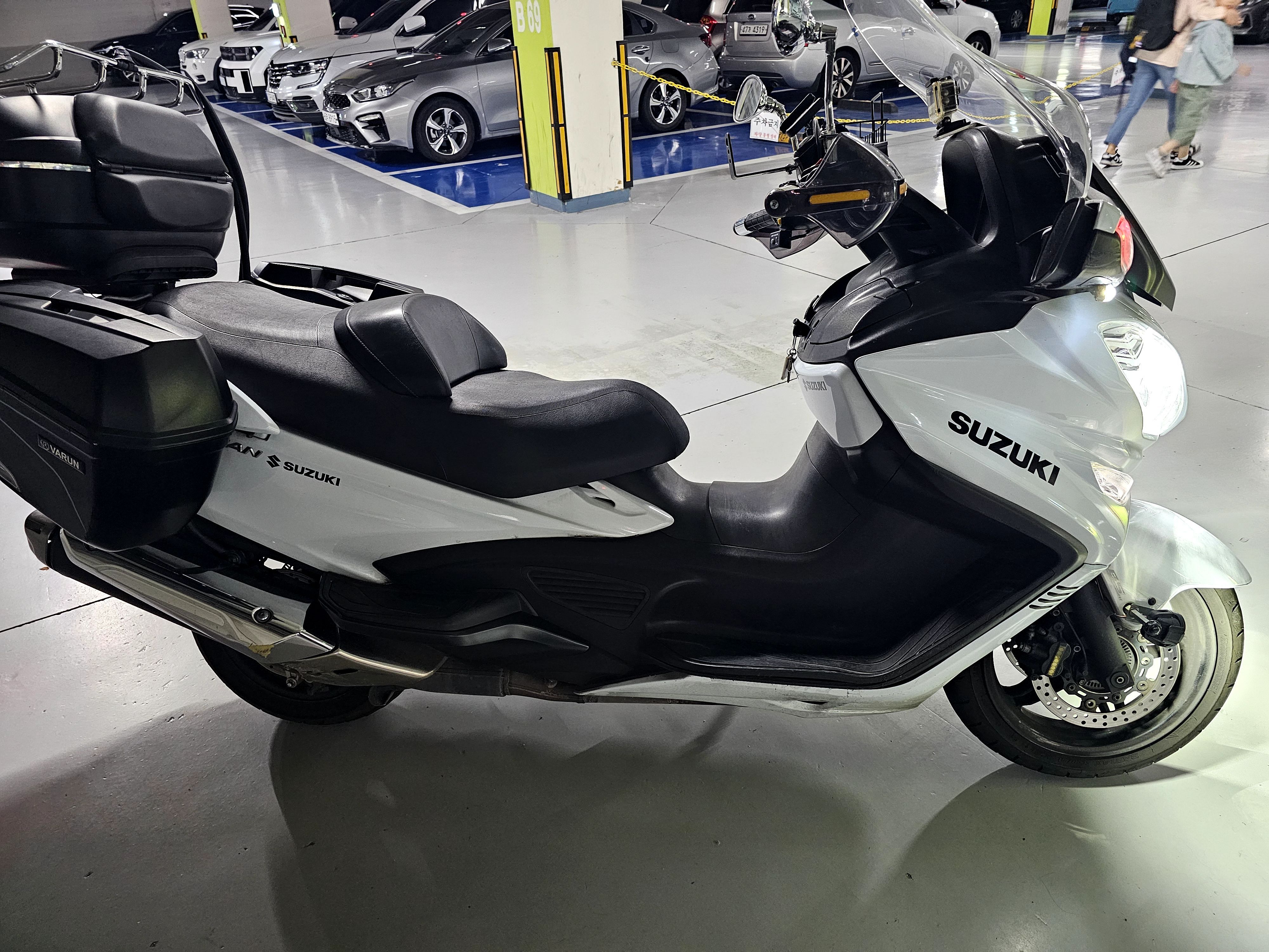 스즈키 버그만 650 익스큐티브 more