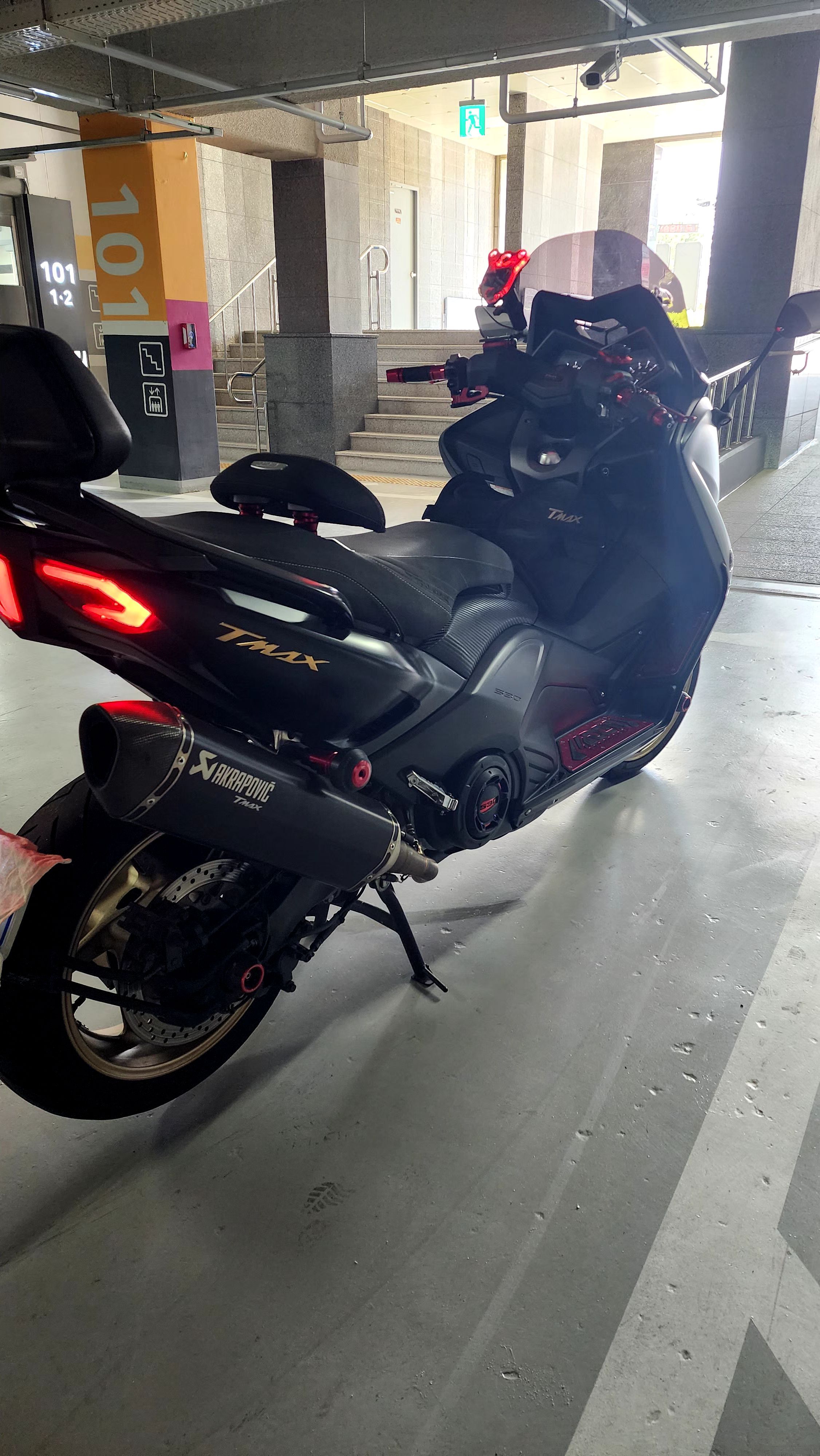 야마하 TMAX 530 more