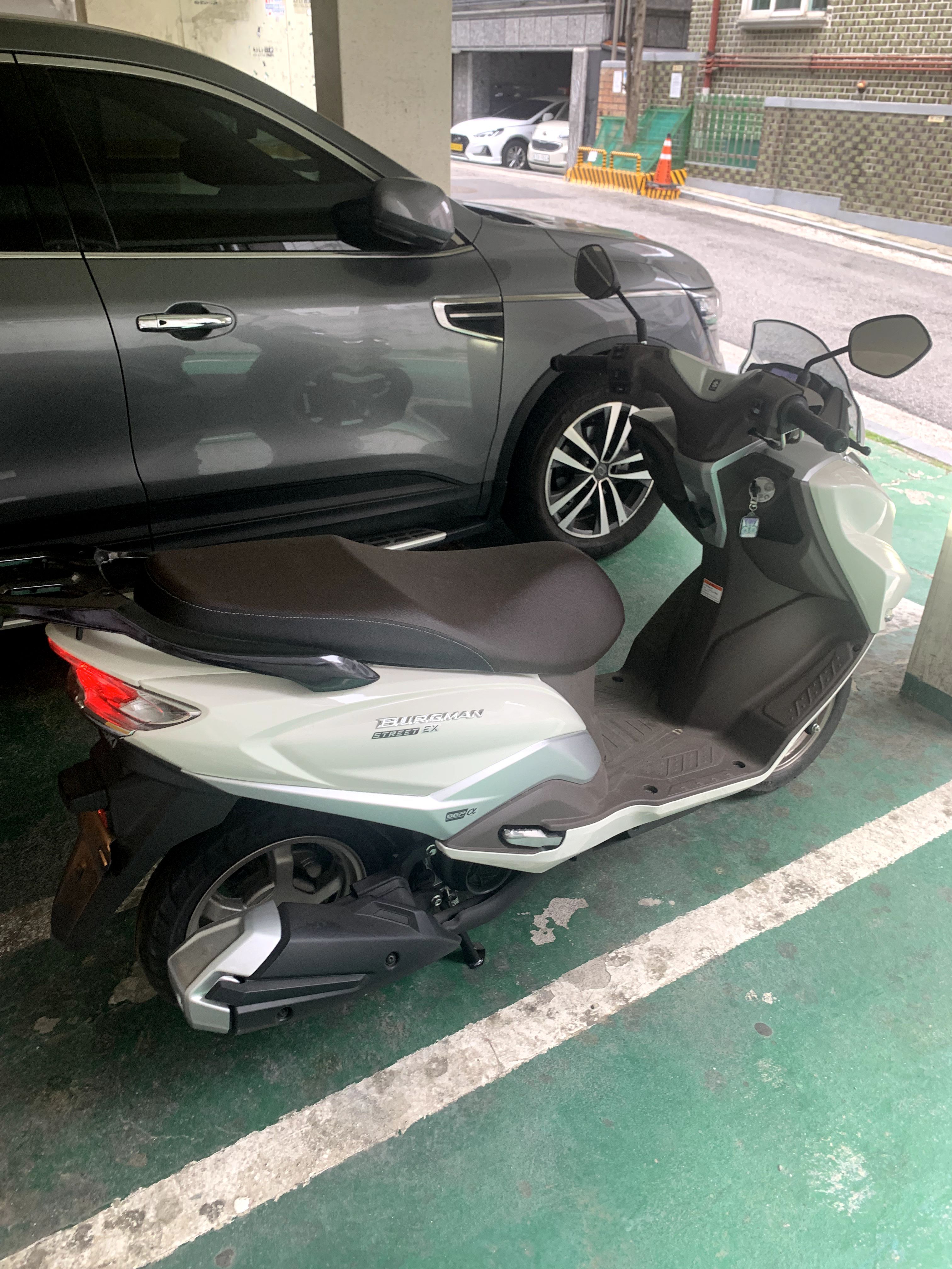 스즈키 버그만 125 more