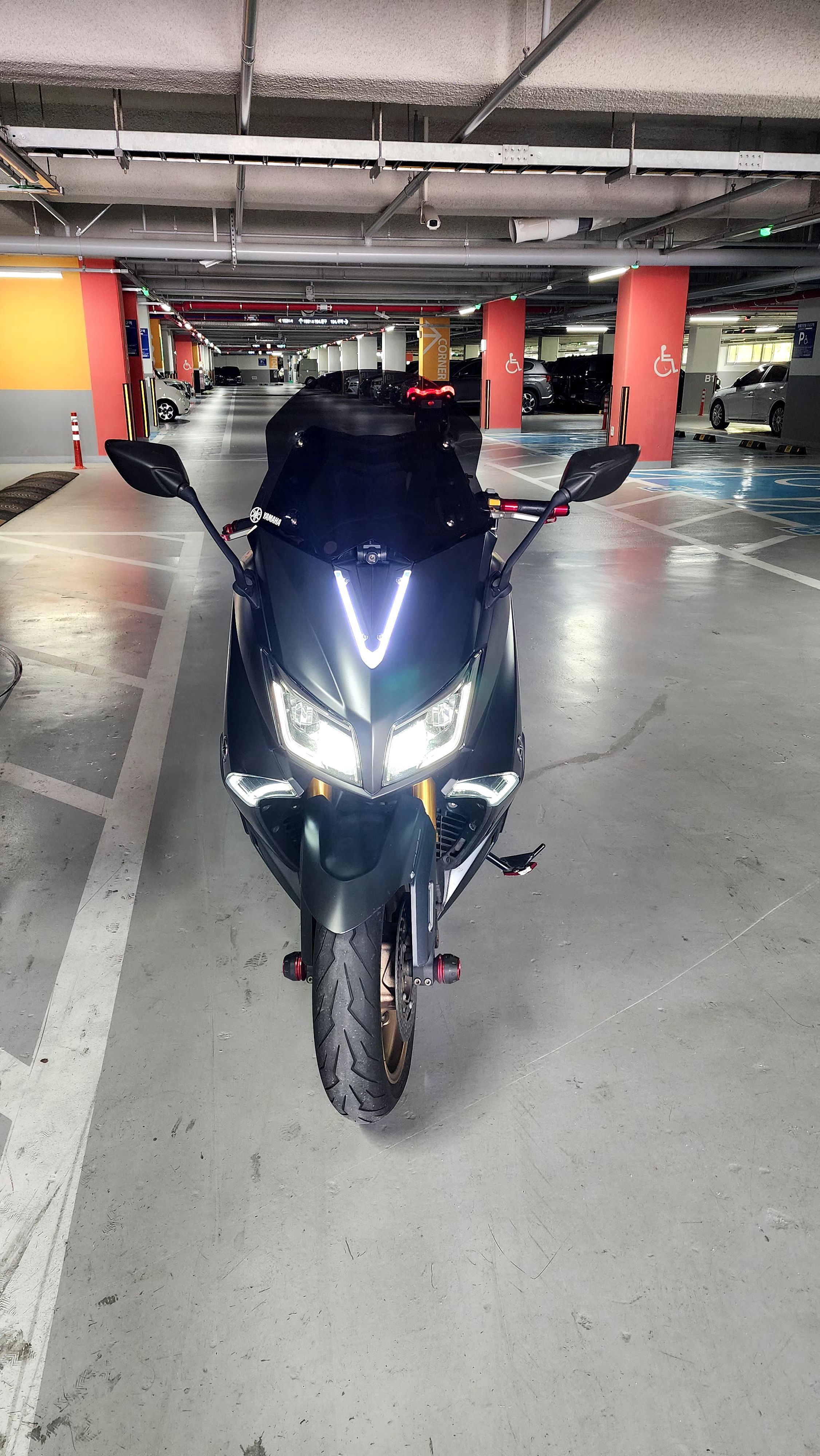 야마하 TMAX 530 thumb 2