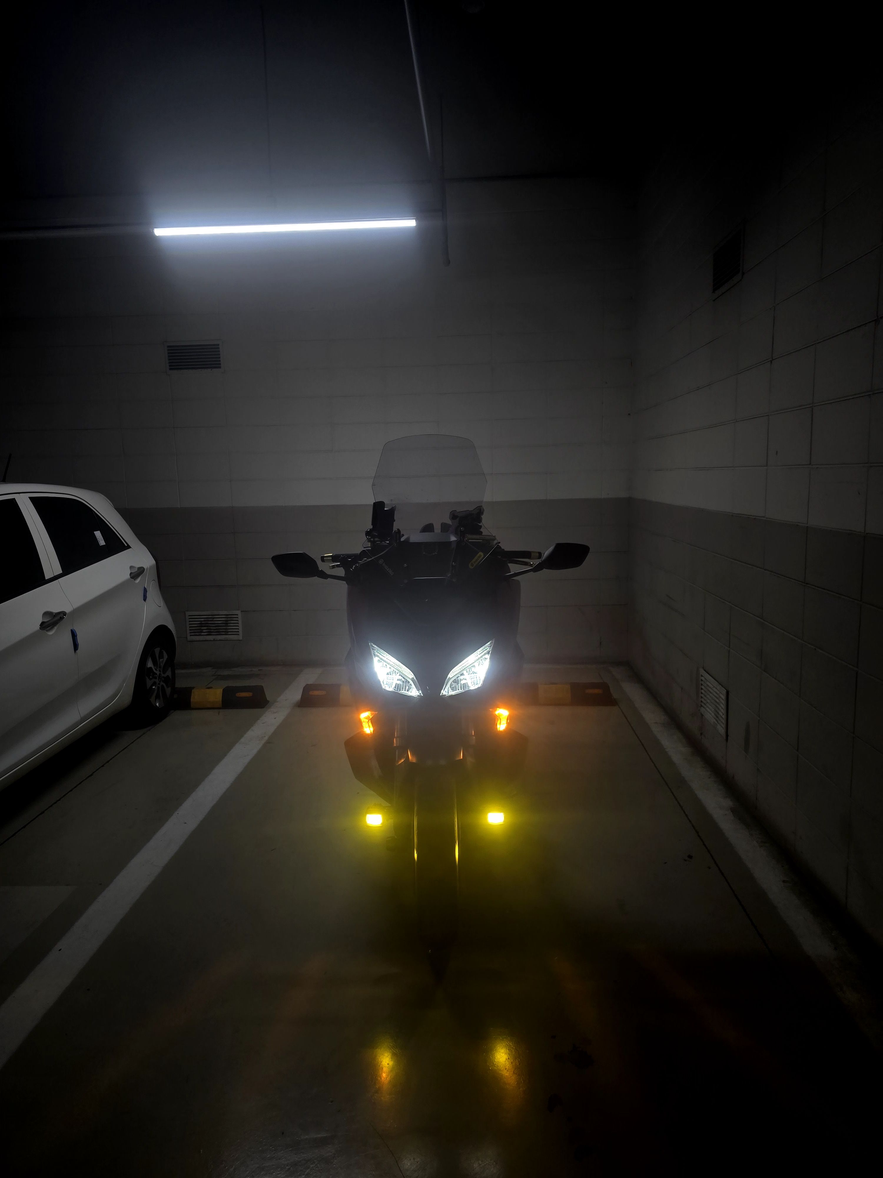 혼다 포르자 750 main