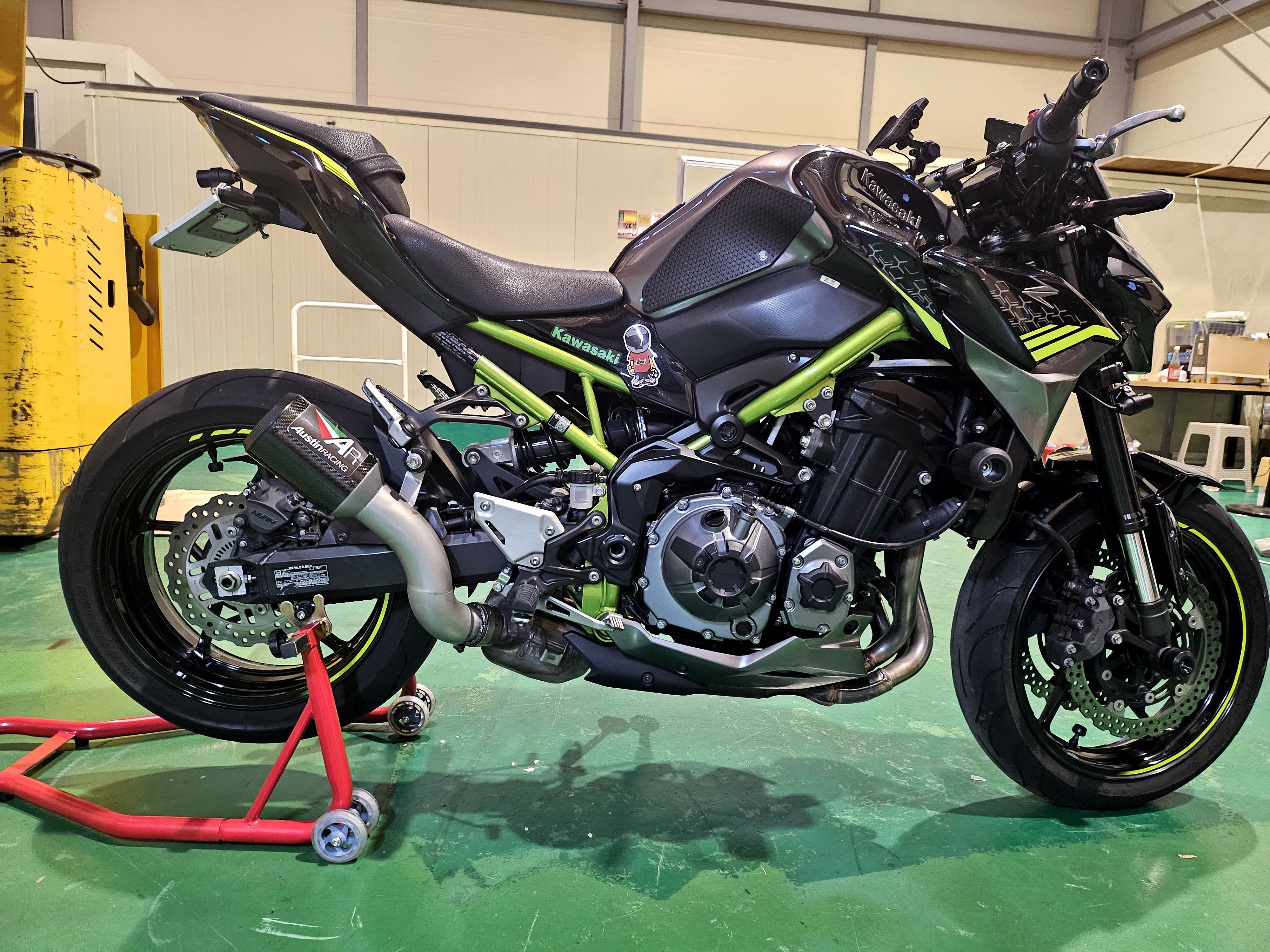 가와사키 Z 900 ABS 2020 건메탈 사진 3