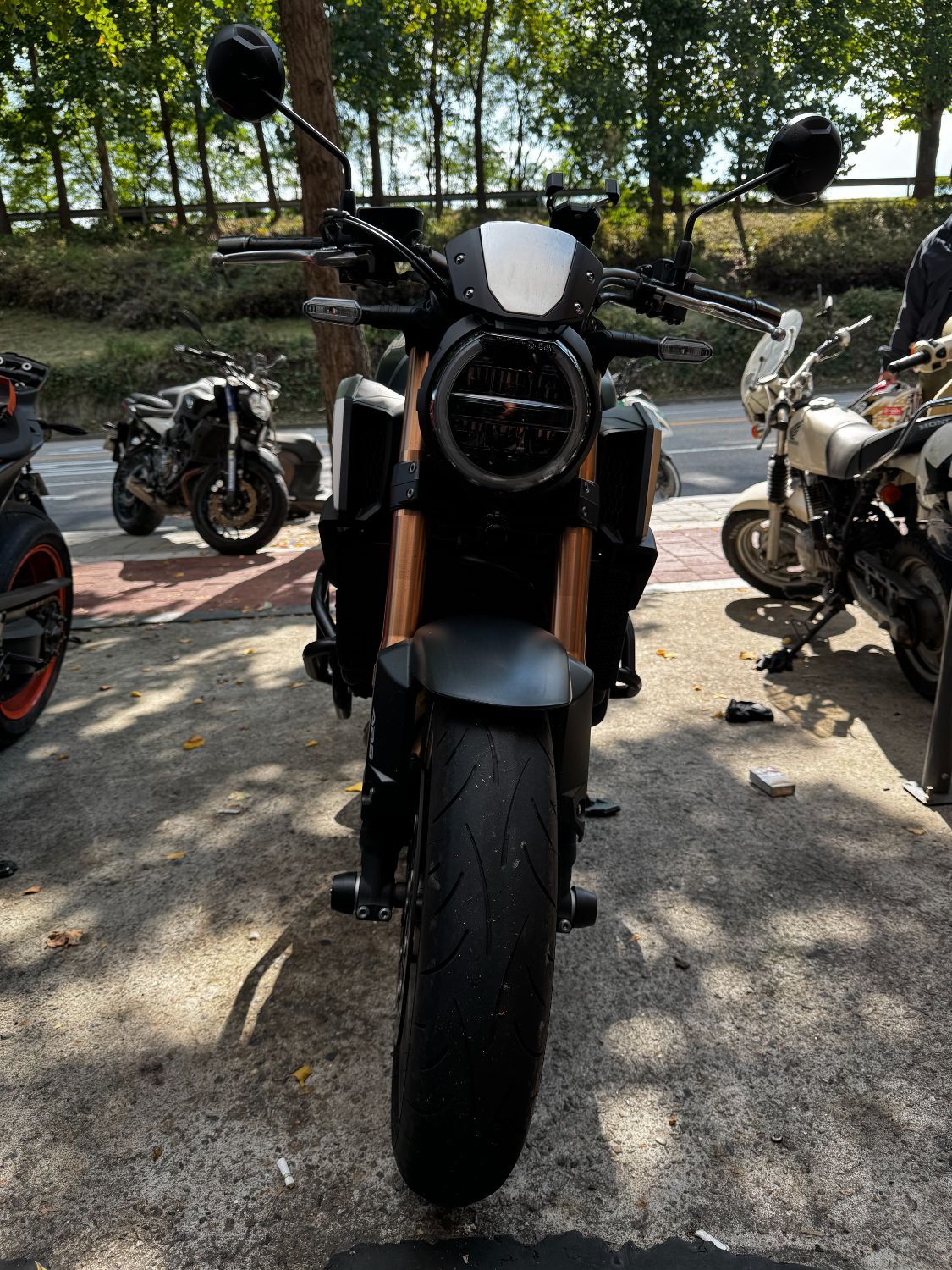혼다 CB 650 R 2021 베이지 사진 2