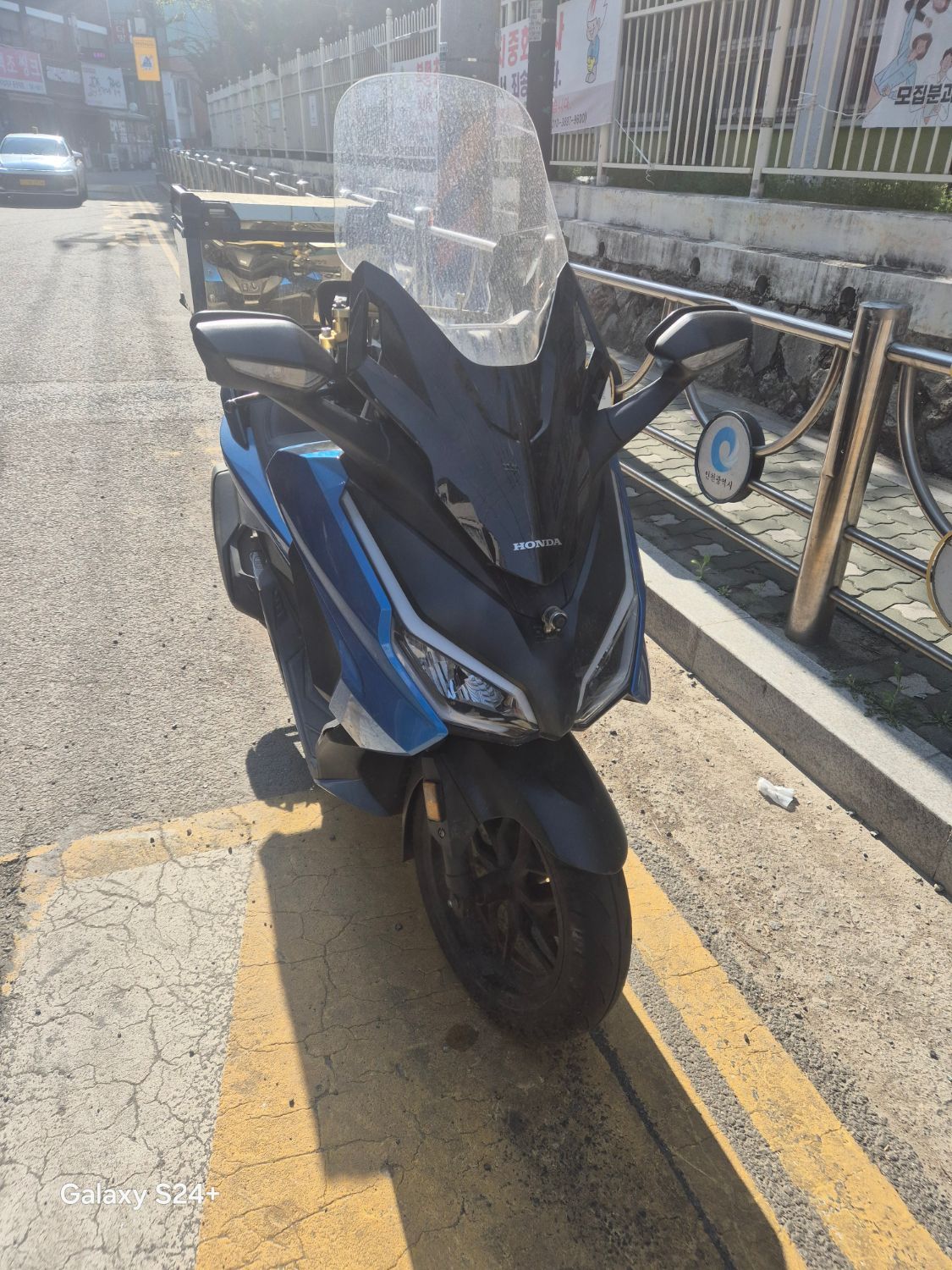 혼다 포르자 350 more