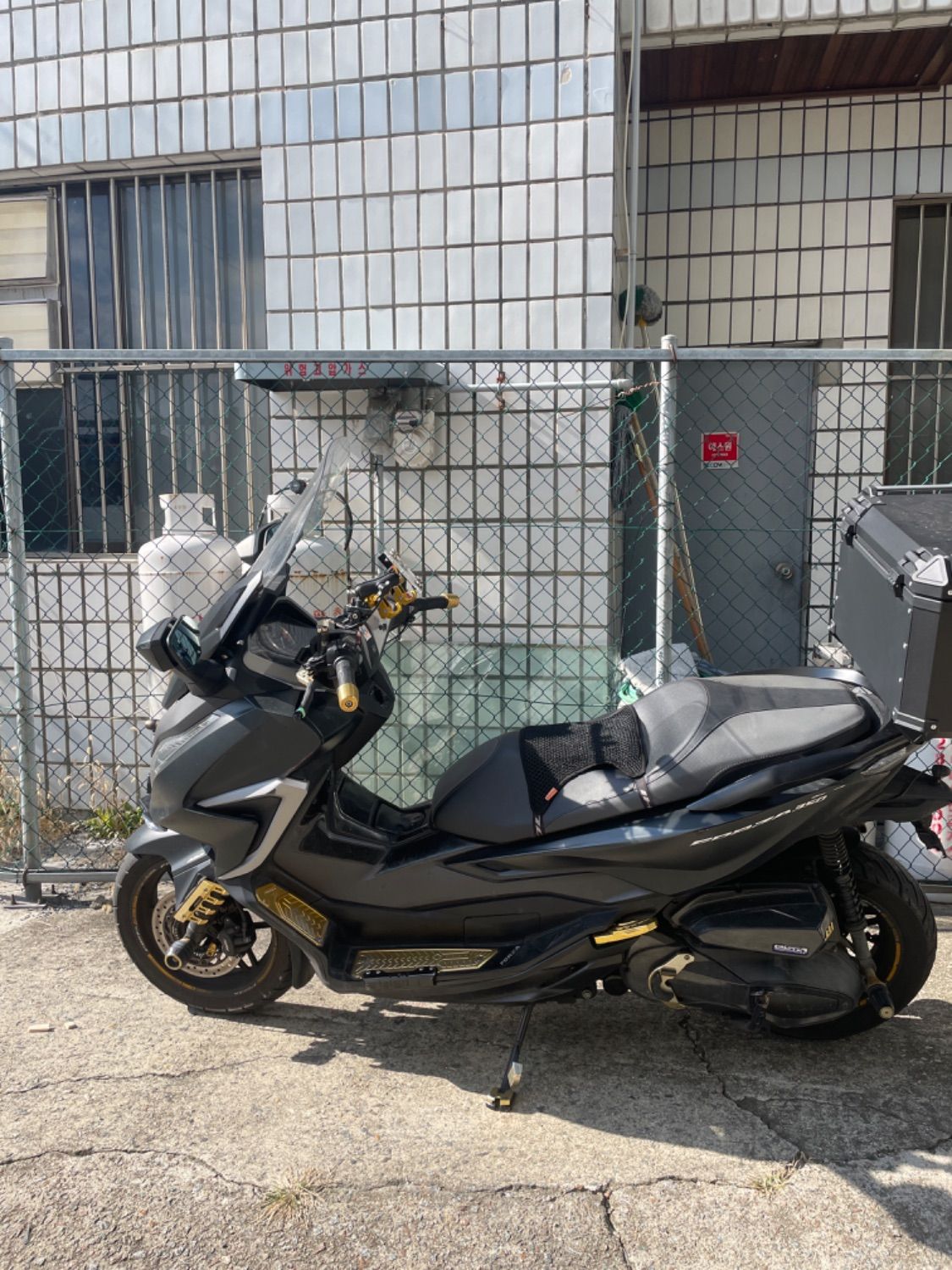 혼다 포르자 350 thumb 2