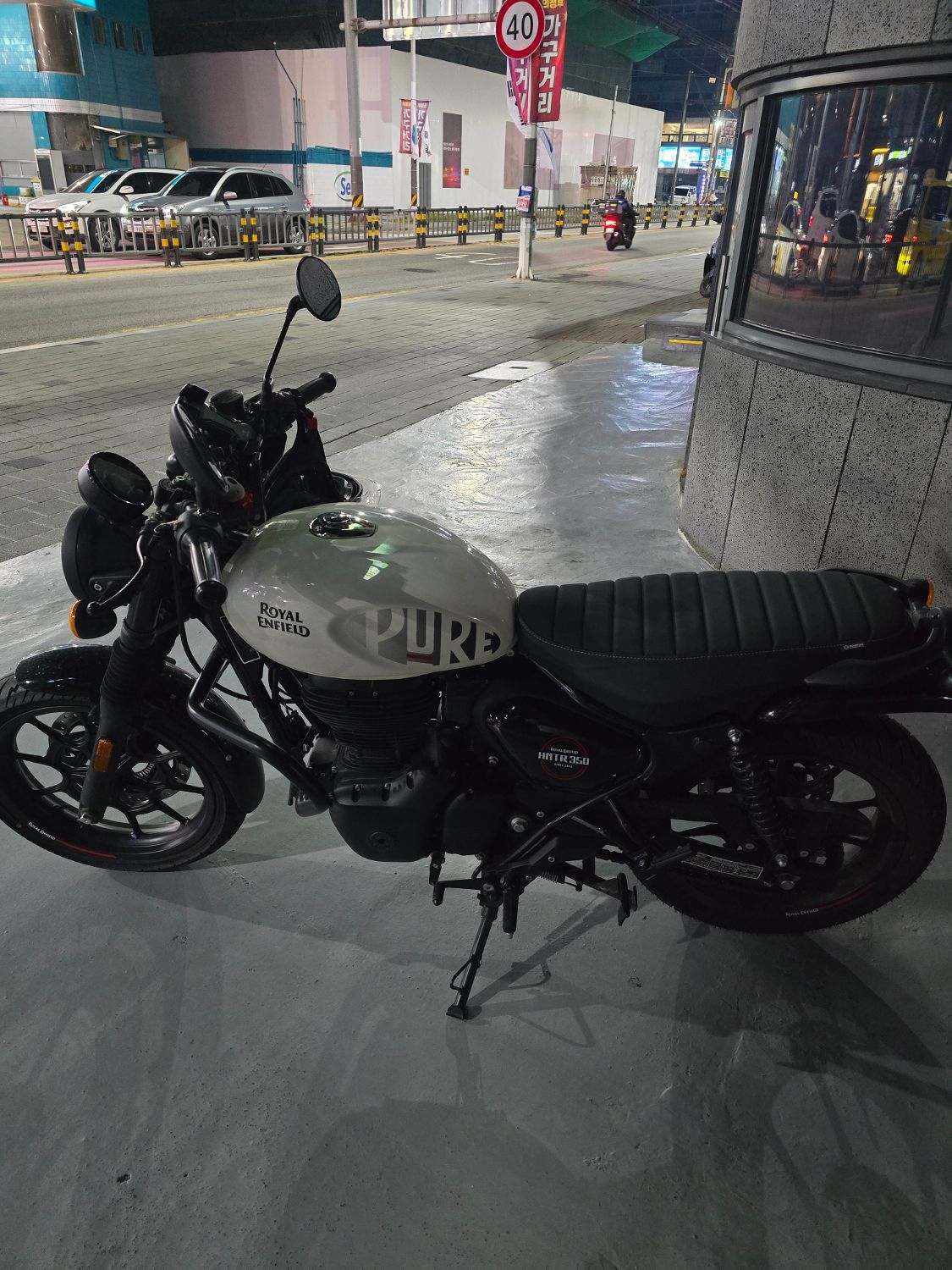 로얄엔필드 헌터 350 thumb 2