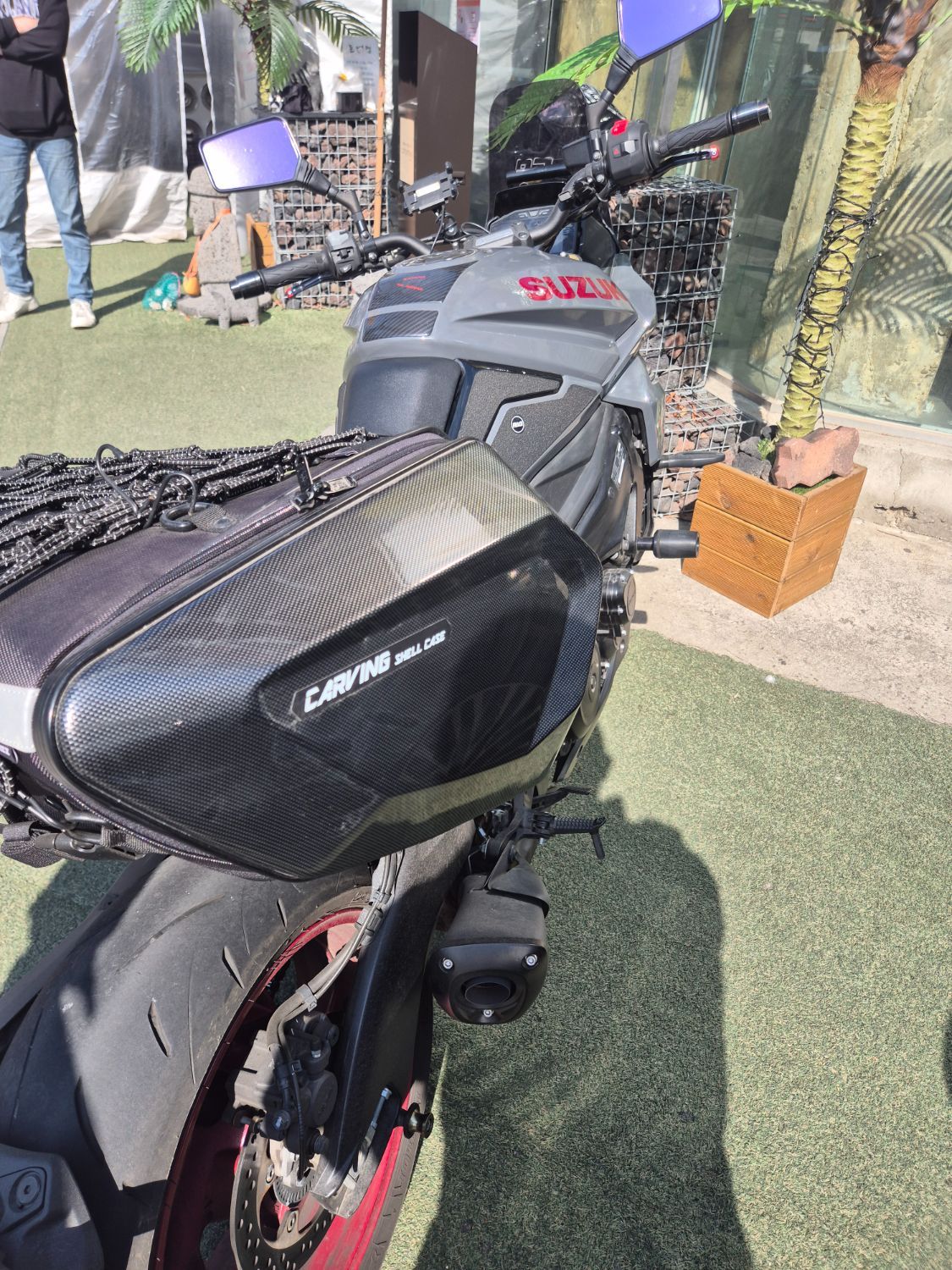 스즈키 카타나 1000 thumb 2