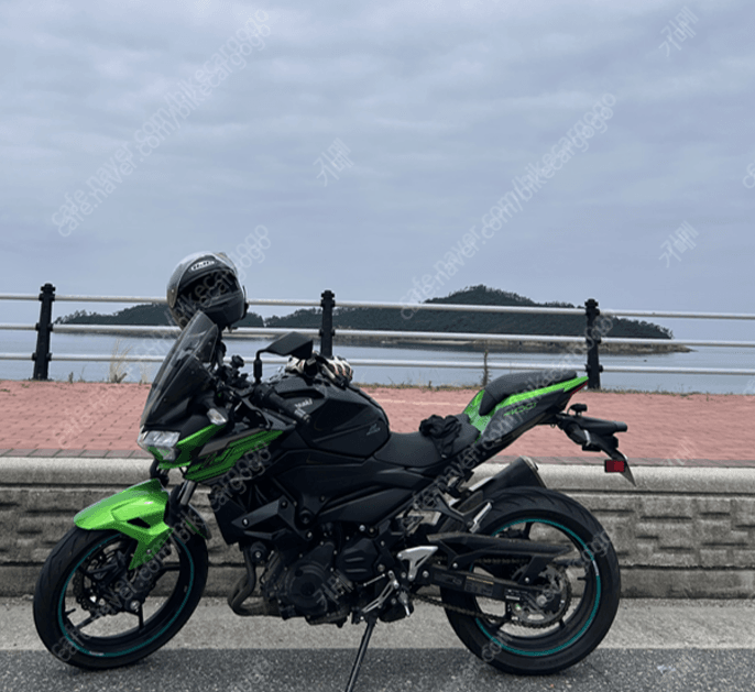 가와사키 Z 400 thumb 2