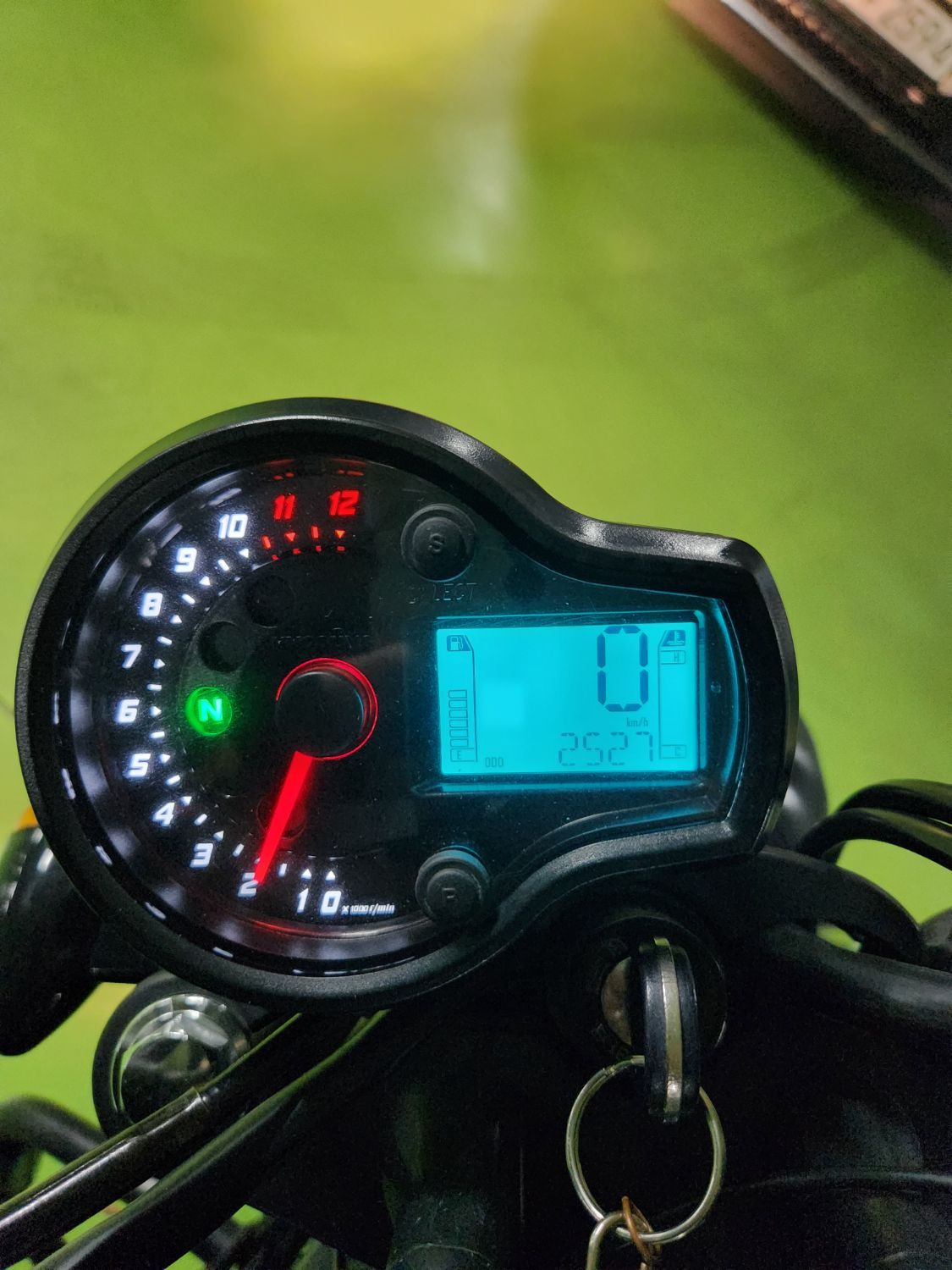 KR모터스 아퀼라 125 more