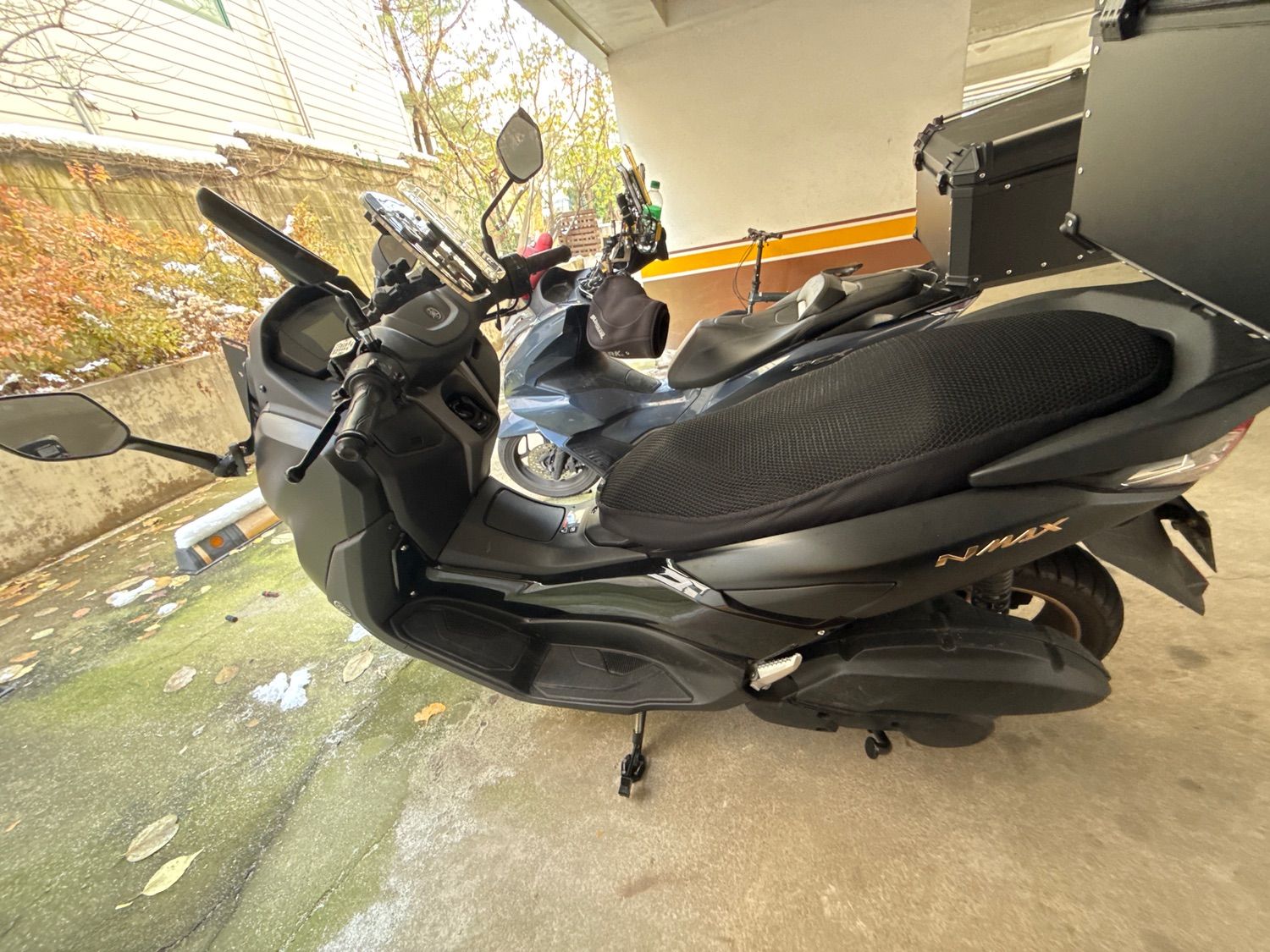 야마하 NMAX 125 more