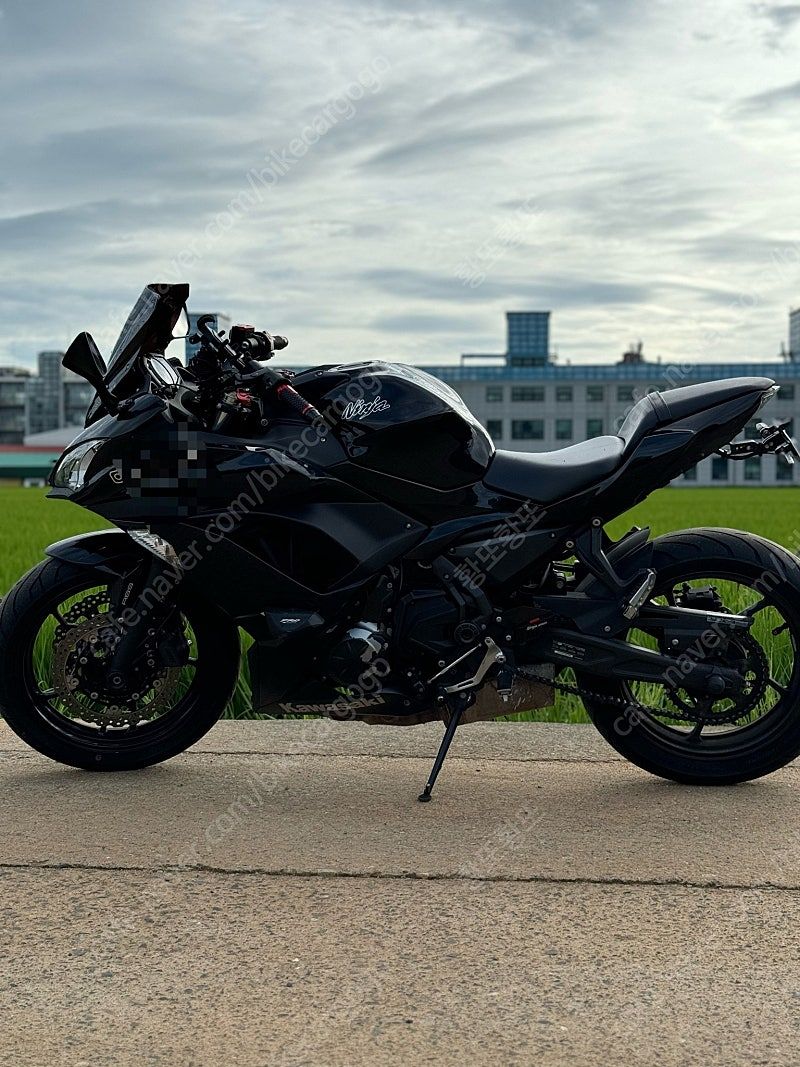 가와사키 닌자 650 thumb 2