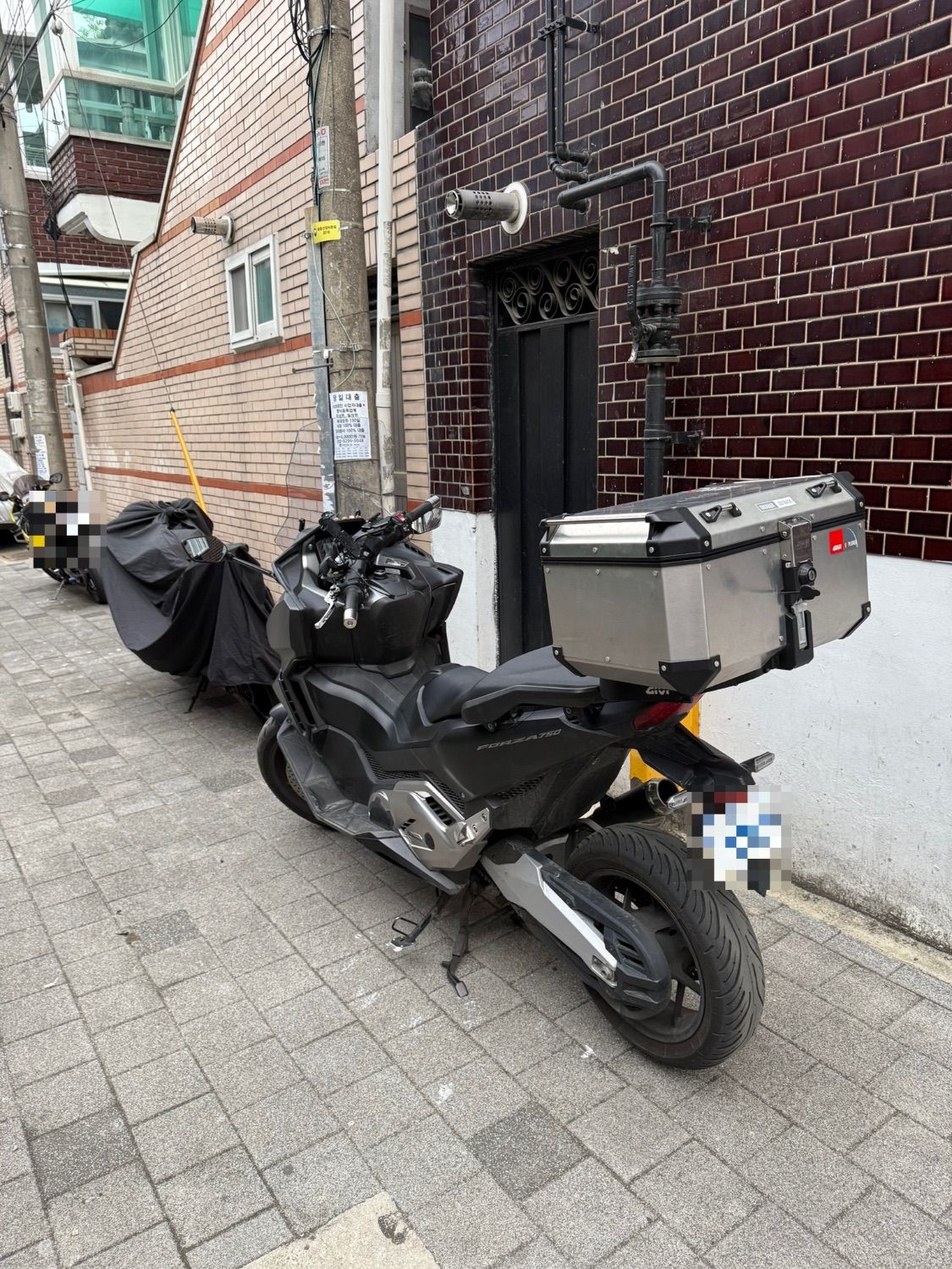 혼다 포르자 750 thumb 2