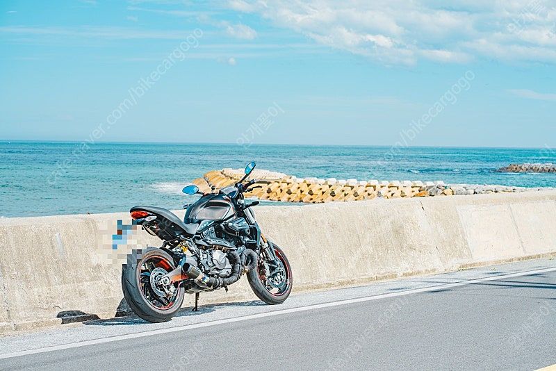 두카티 몬스터 821 스텔스 thumb 2