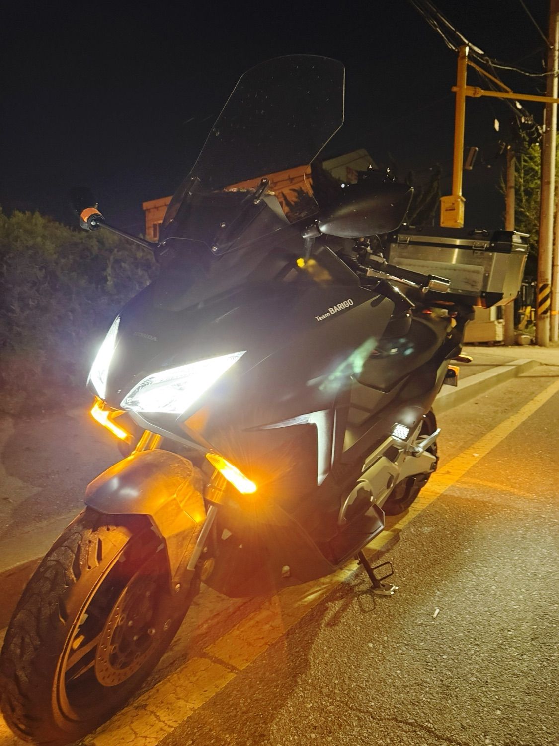 혼다 포르자 750 more