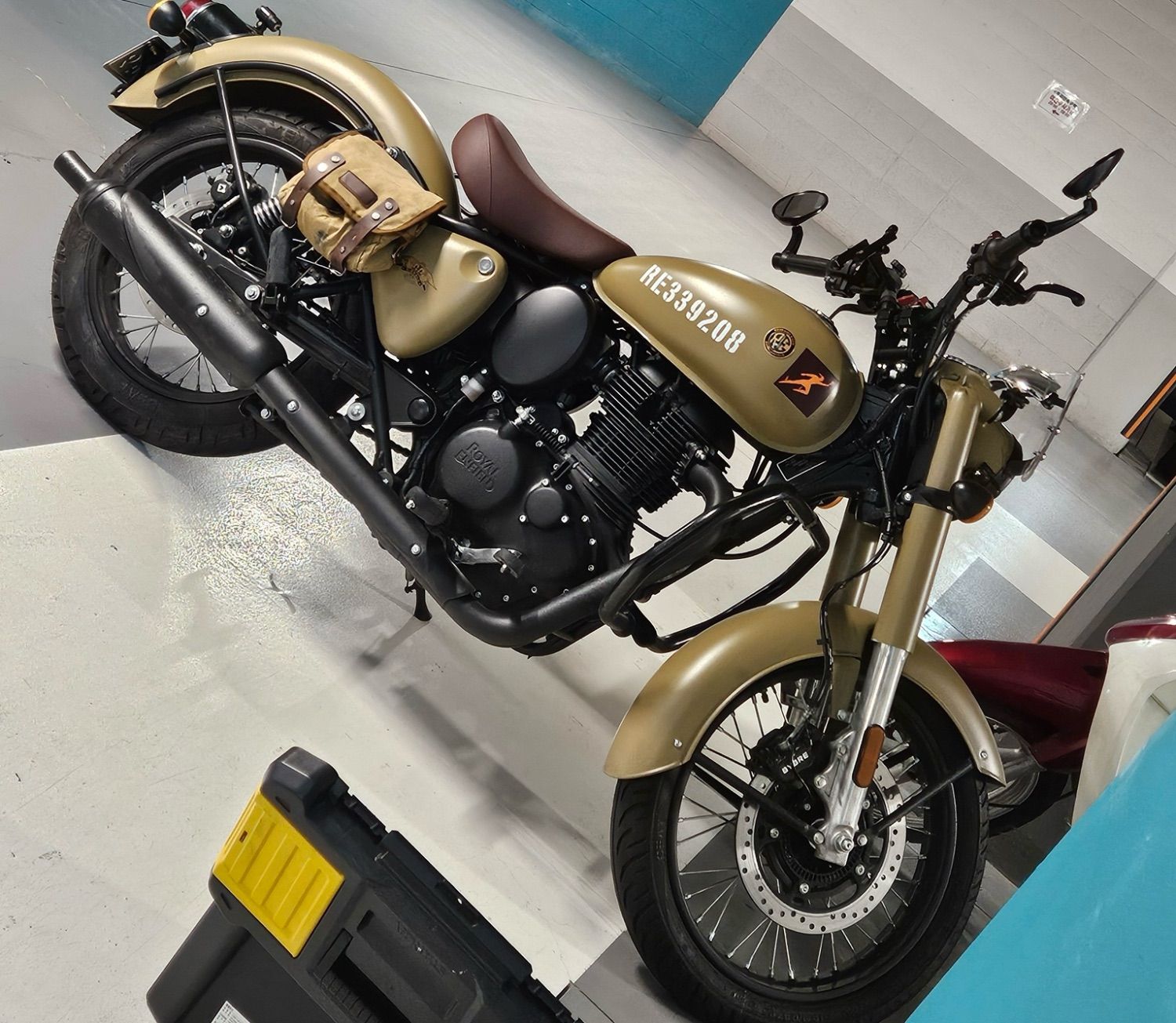 로얄엔필드 클래식 350 more