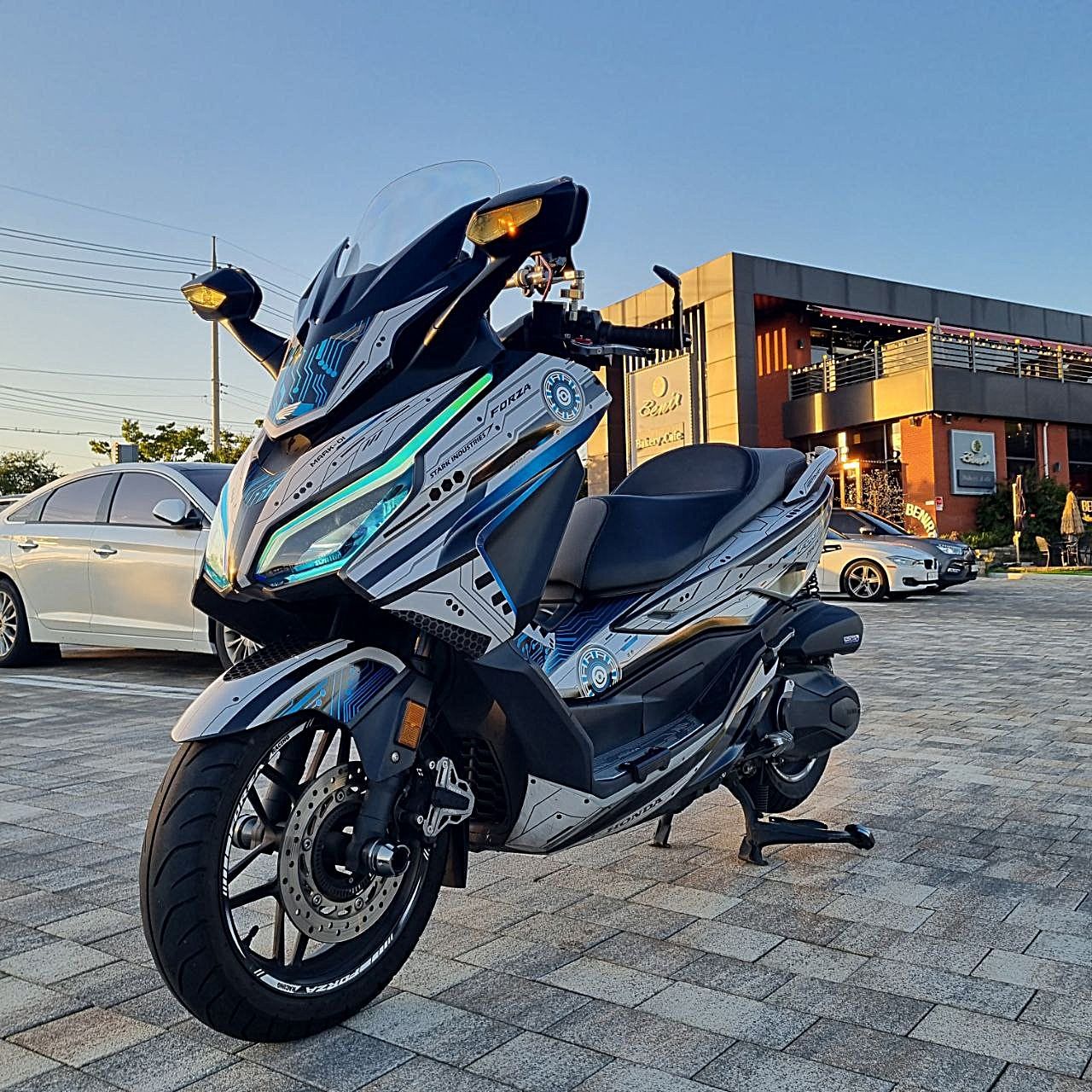 혼다 포르자 350 more