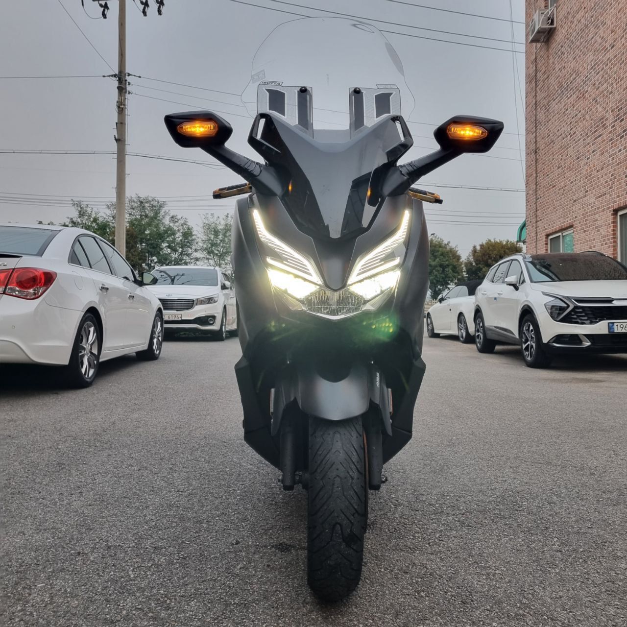 혼다 포르자 300 thumb 2