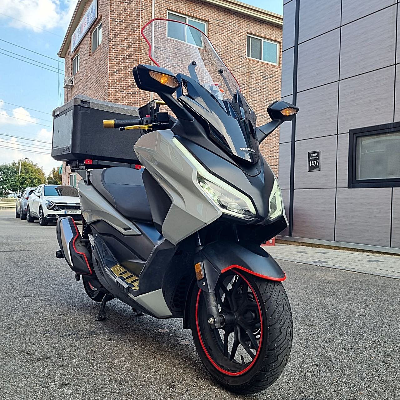 혼다 포르자 350 main